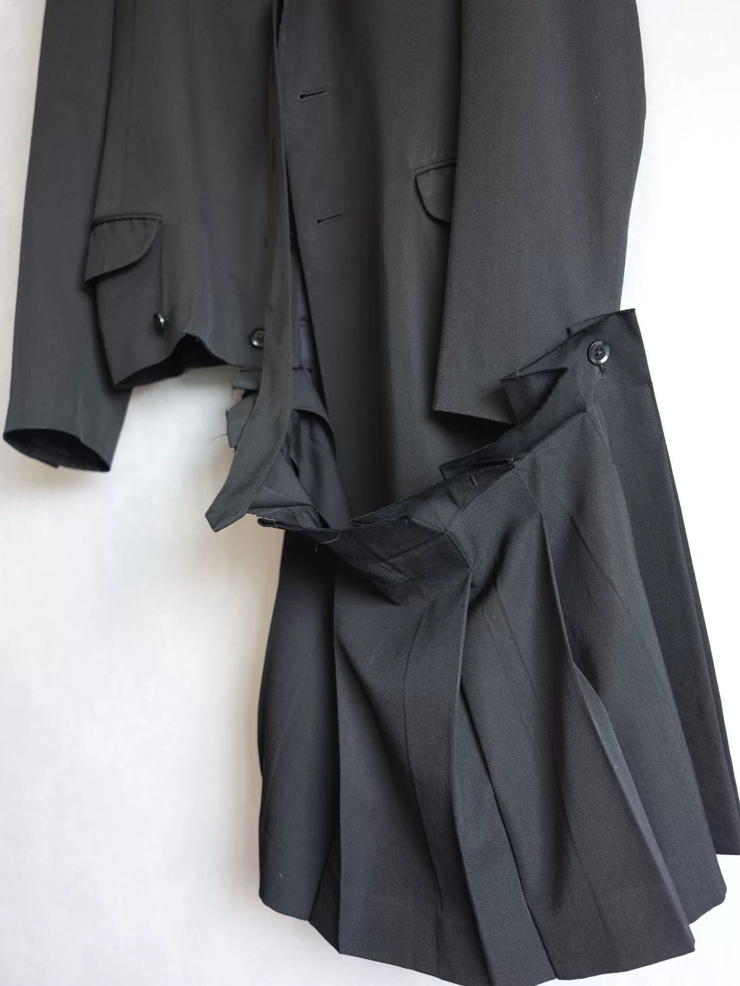 Yohji Yamamoto Yohji Yamamoto Asymmetrical Pleated Coat Size M / US 6-8 / IT 42-44 - 9 Thumbnail