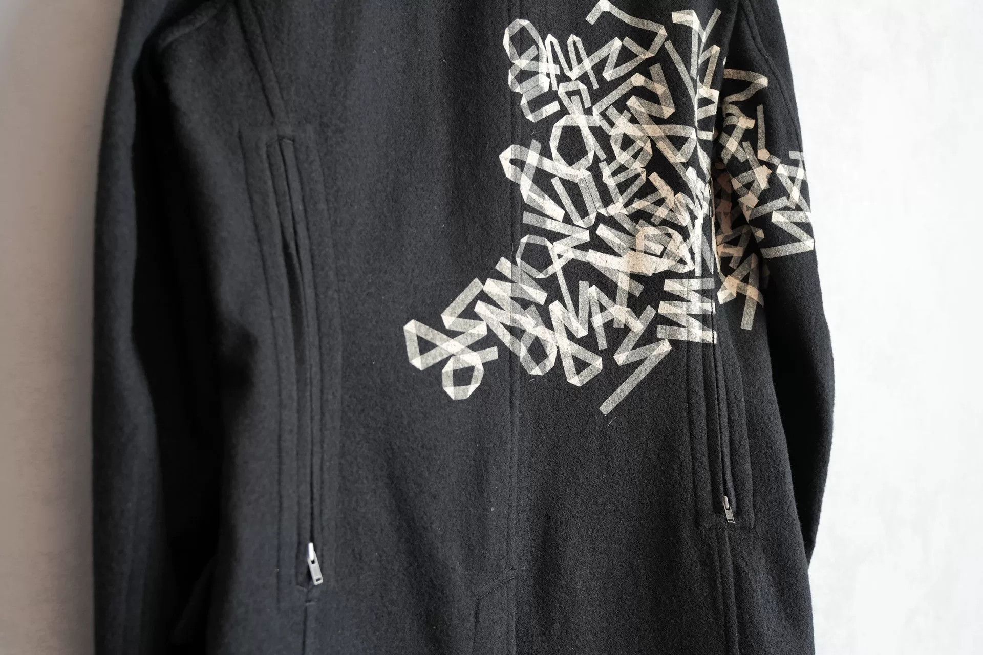 Yohji Yamamoto yohji yamamoto wool coat with print design Size US M / EU 48-50 / 2 - 5 Thumbnail