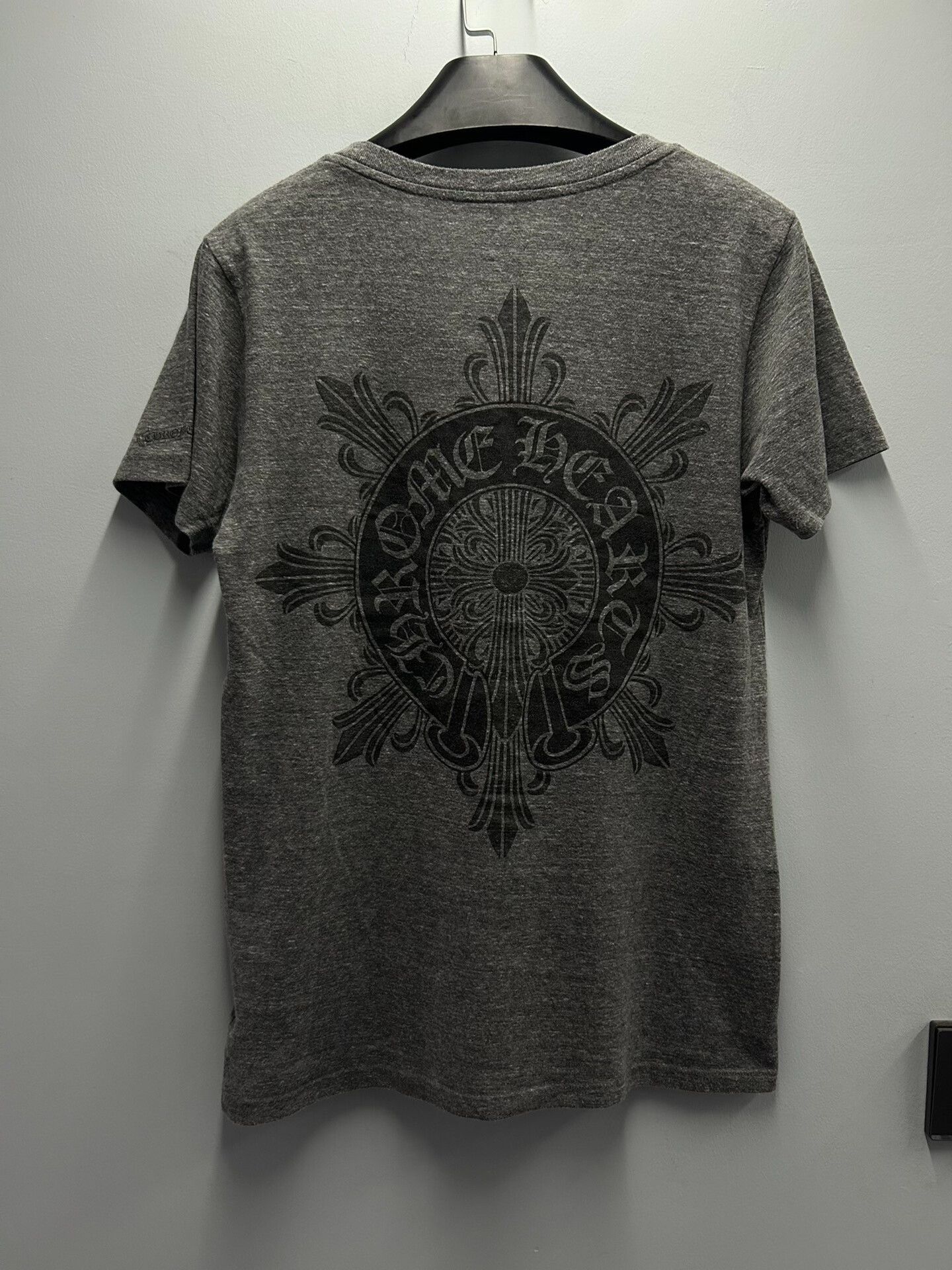 Chrome Hearts chrome hearts gray deep v-neck short sleeve tee Size L / US 10 / IT 46 - 4 Thumbnail