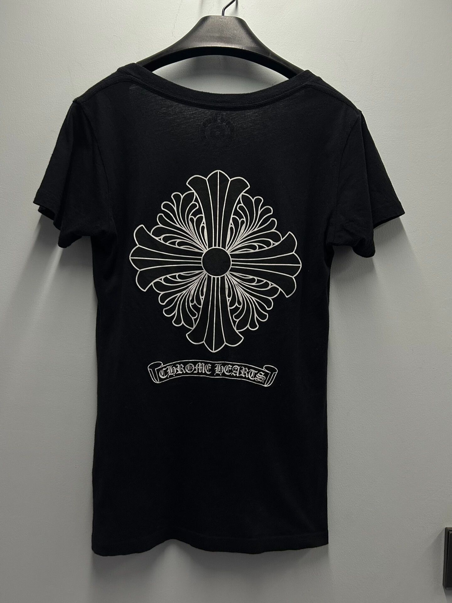 Chrome Hearts chrome hearts deep v short sleeve shirt Size US M / EU 48-50 / 2 - 2 Thumbnail