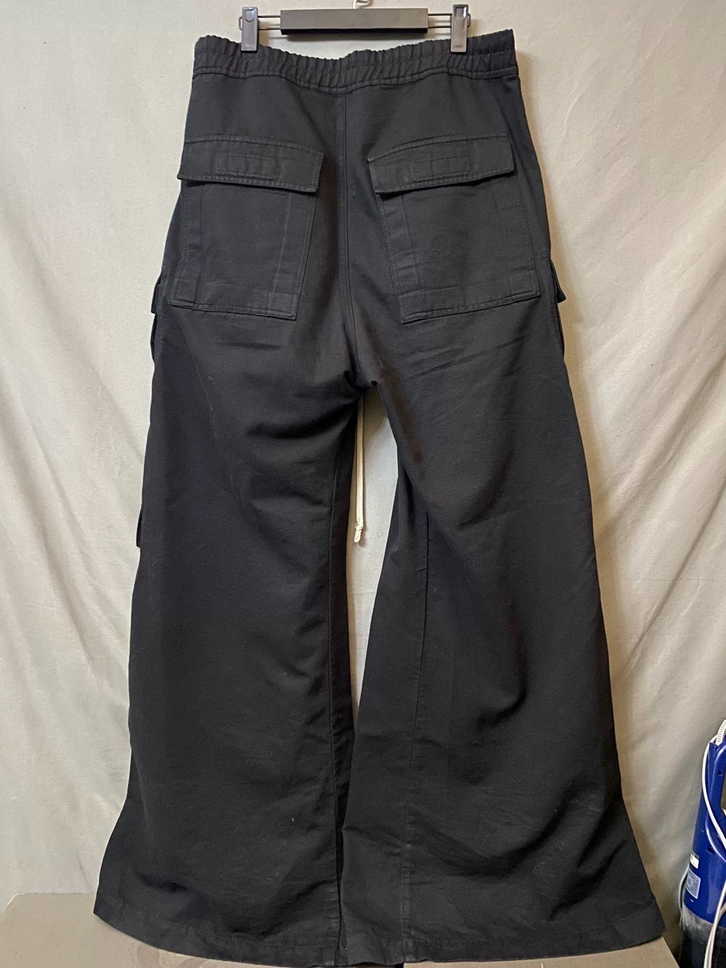 Rick Owens rick owens cargo wide-leg trousers in black Size US 34 / EU 50 - 2 Thumbnail