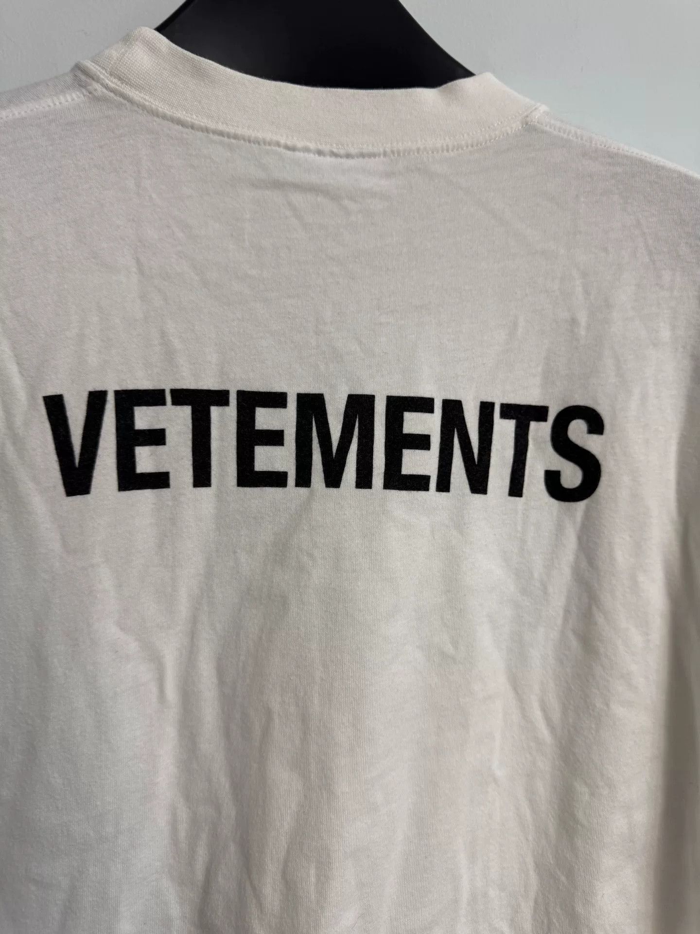 Vetements vetements classic white staff t-shirt size m Size US M / EU 48-50 / 2 - 3 Thumbnail