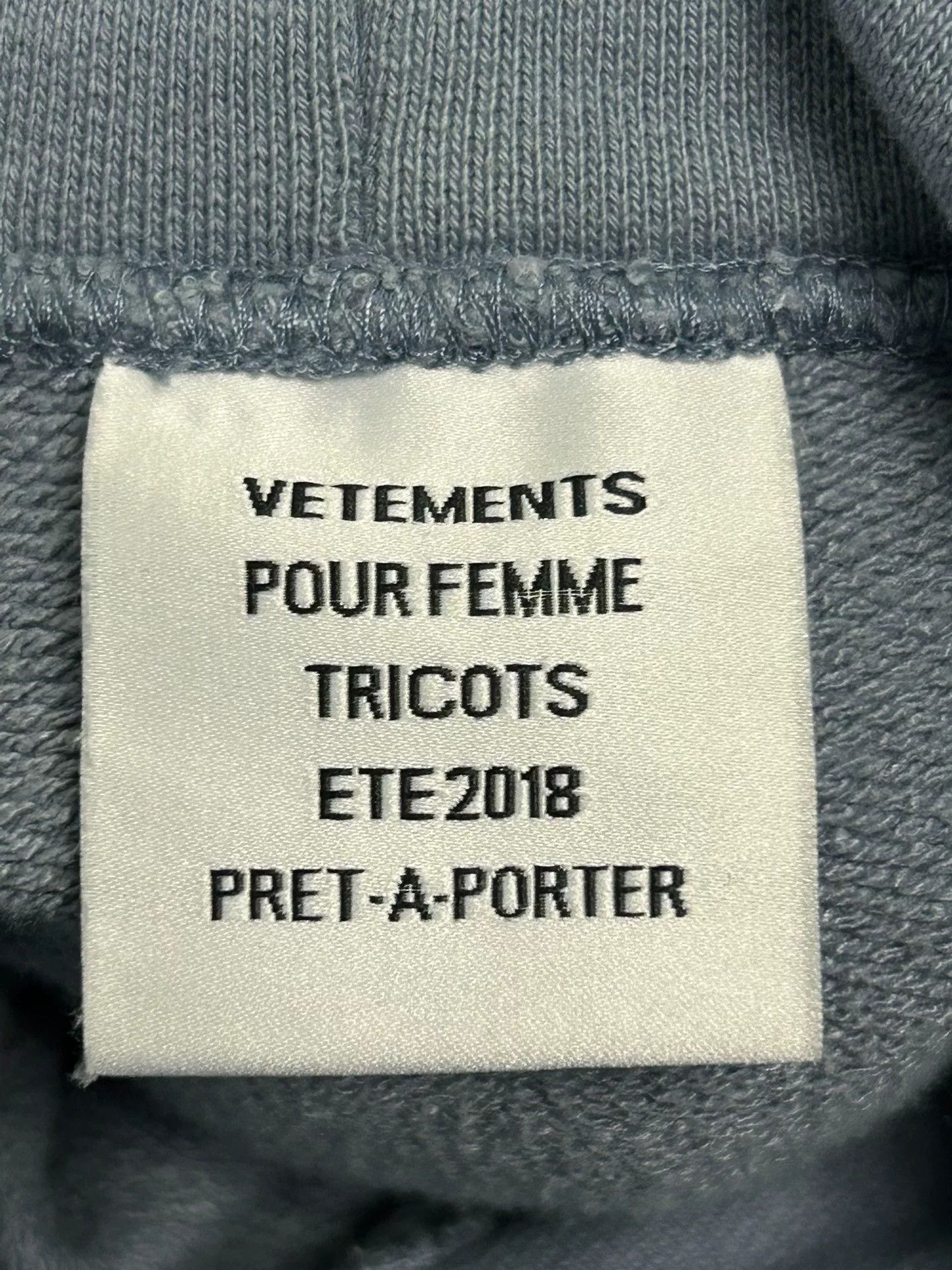 Vetements shoulder cutout hoodie in gray Size S / US 4 / IT 40 - 4 Thumbnail