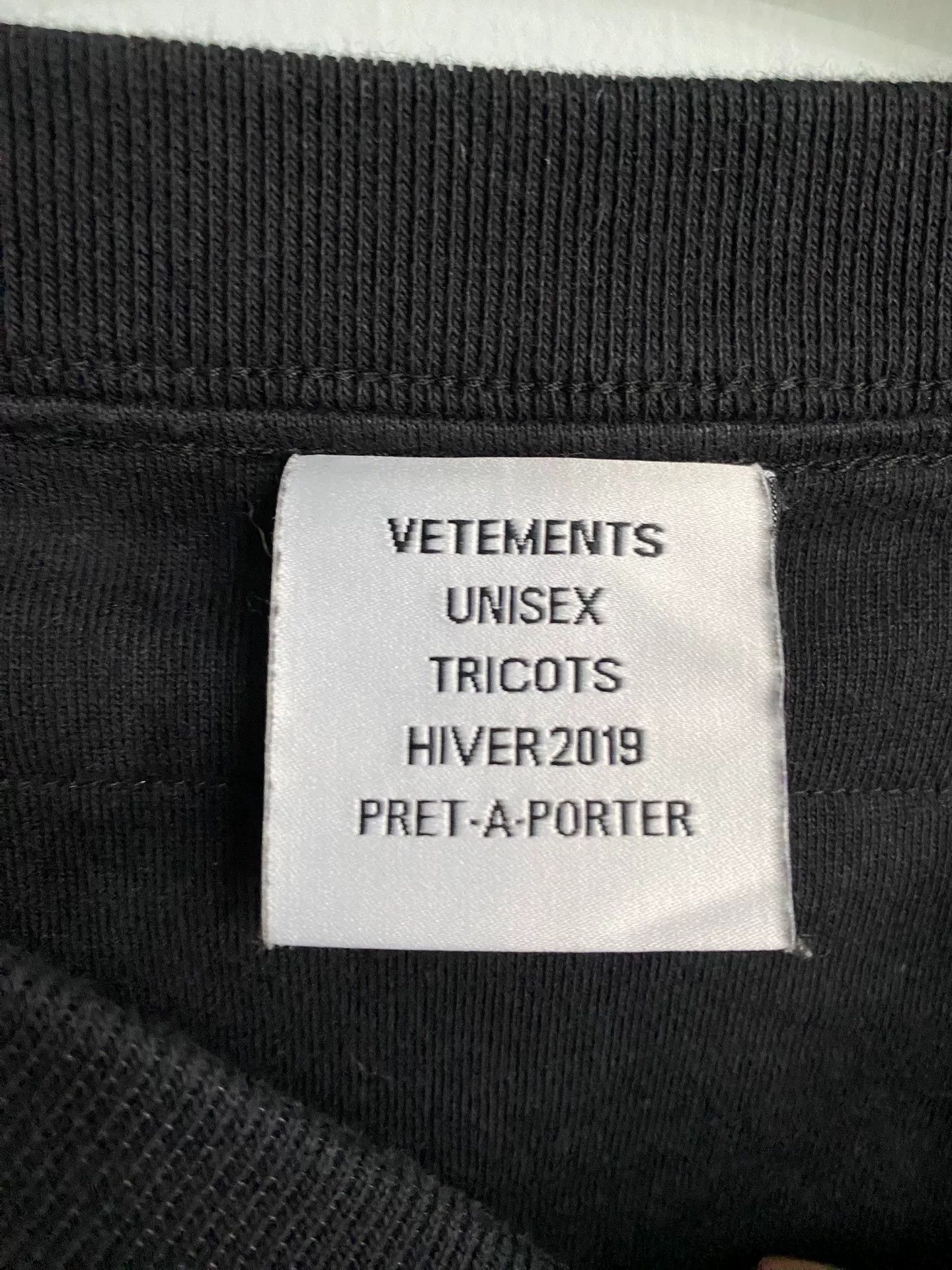 Vetements vetements patch logo short sleeve t-shirt Size US M / EU 48-50 / 2 - 4 Thumbnail