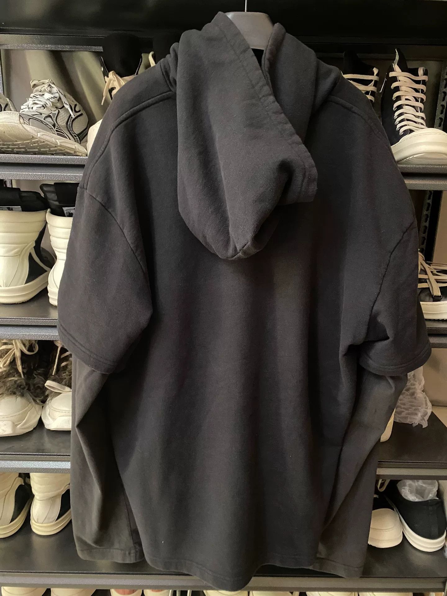 Vetements vetements black hooded sweatshirt with flag embroidery Size US S / EU 44-46 / 1 - 4 Thumbnail