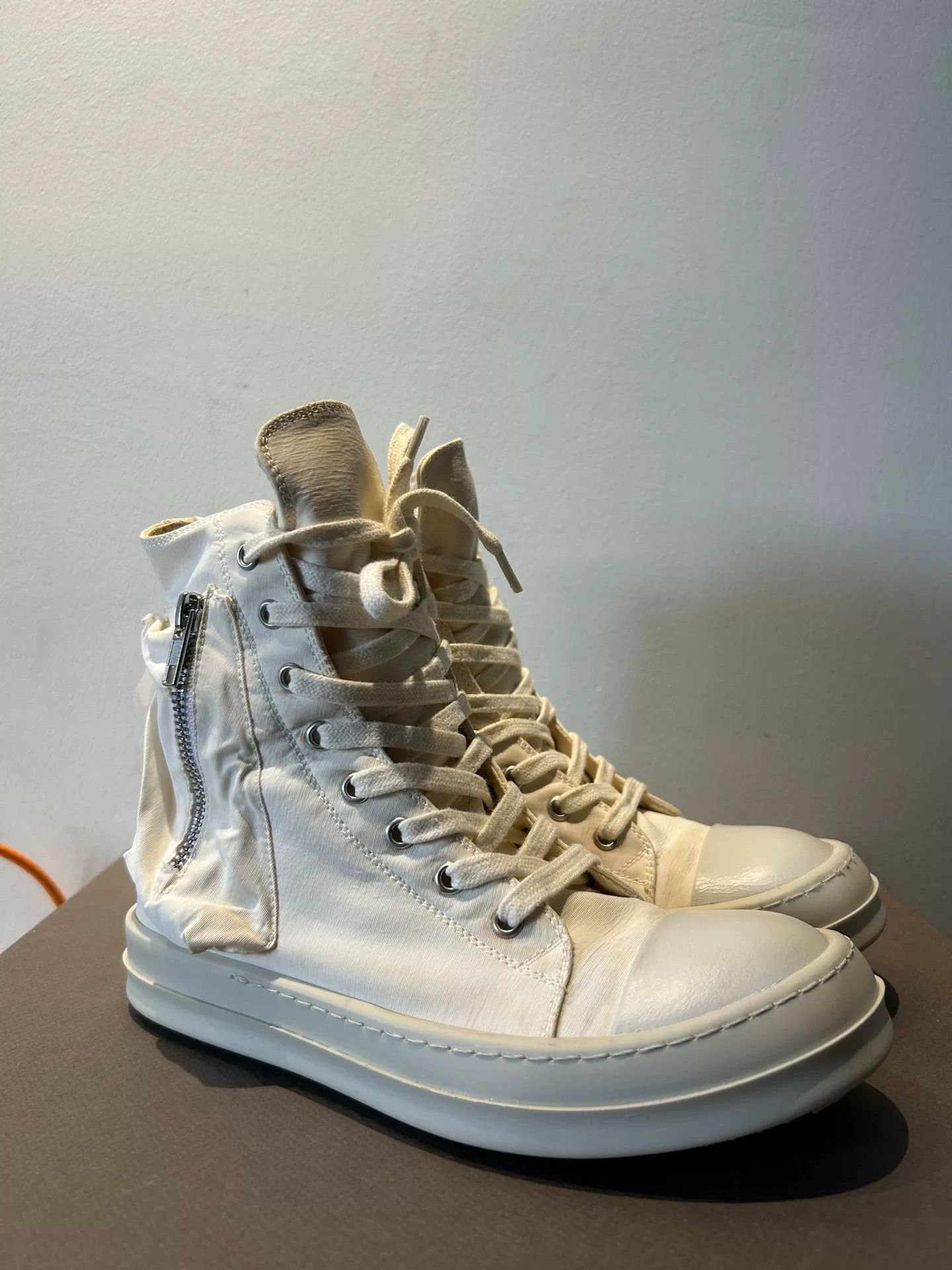 Rick Owens rick owens white high-top sneakers with pockets Size US 6 / EU 39 - 3 Thumbnail