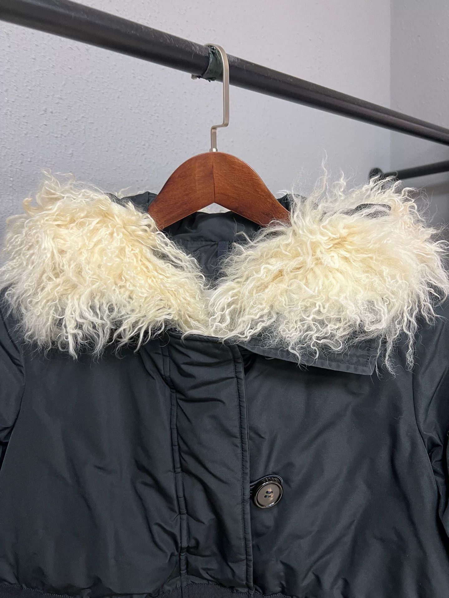 Moncler Moncler Fur Collar Down Jacket Size XS / US 0-2 / IT 36-38 - 3 Thumbnail
