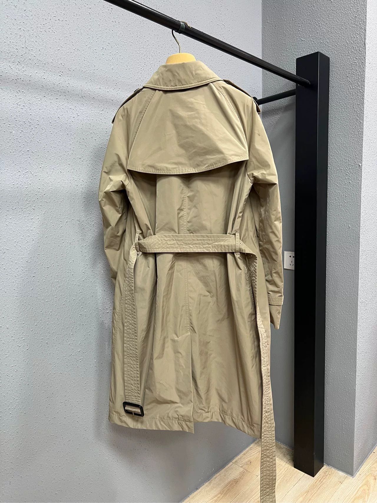 Burberry burberry khaki check trench coat Size L / US 10 / IT 46 - 2 Thumbnail
