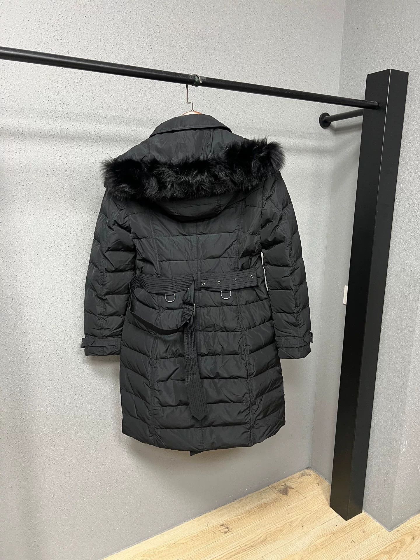 Burberry Burberry Checked Fur Collar Down Jacket Size US M / EU 48-50 / 2 - 2 Thumbnail