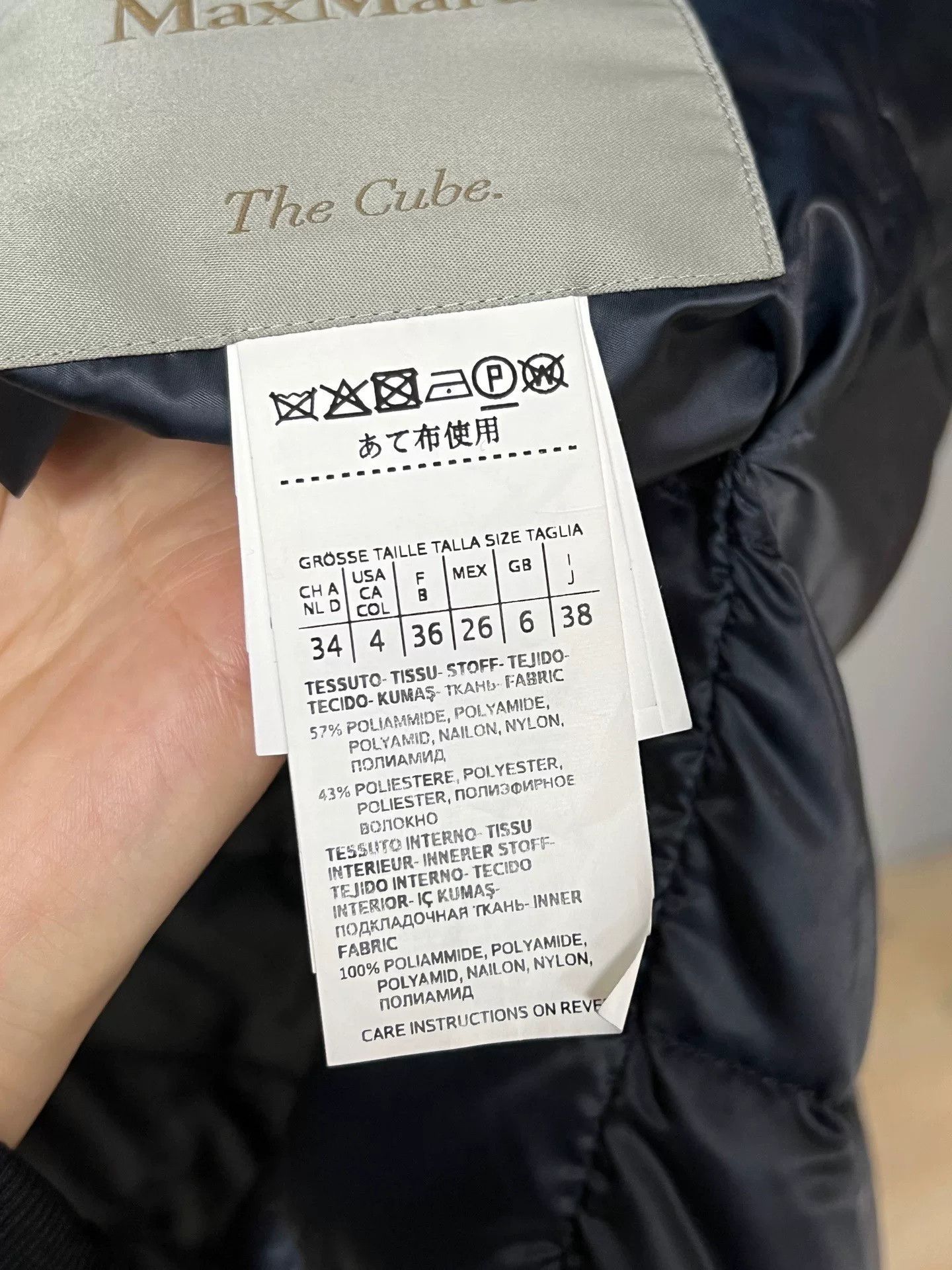 Max Mara Maxmara Fur-Lined Puffer Coat for Women Size XS / US 0-2 / IT 36-38 - 7 Thumbnail
