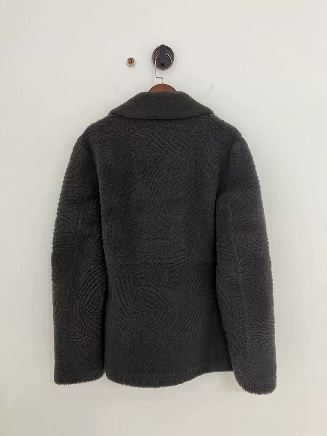 Louis Vuitton louis vuitton gray lambskin shearling coat Size US L / EU 52-54 / 3 - 4 Thumbnail
