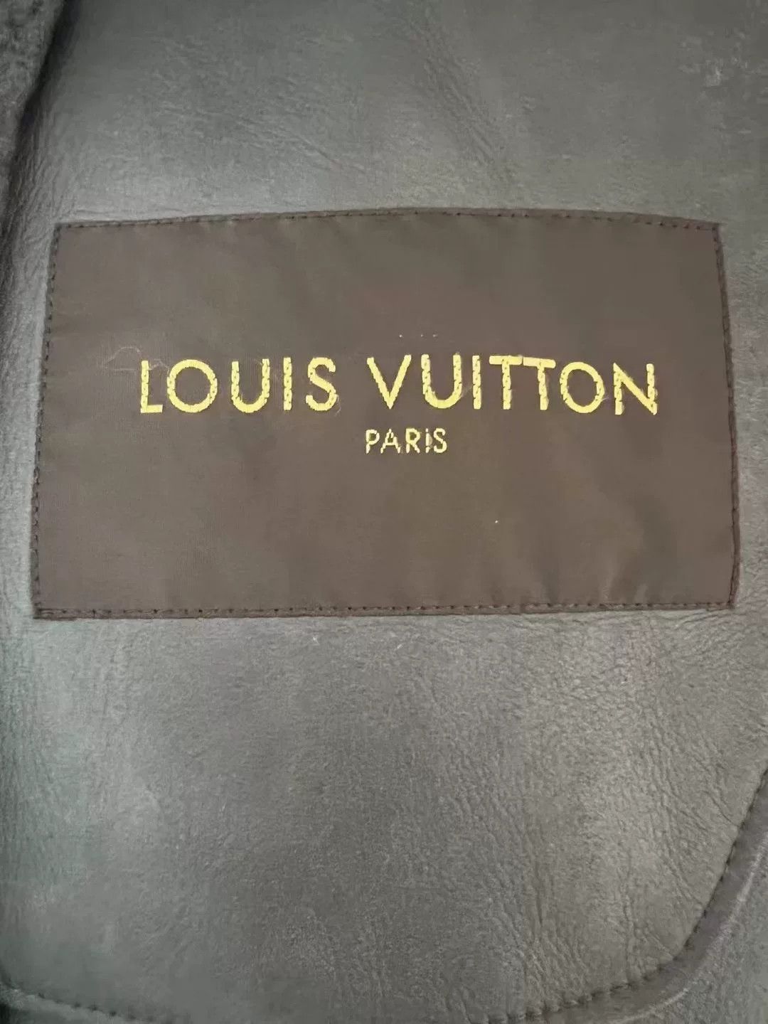 Louis Vuitton louis vuitton gray lambskin shearling coat Size US L / EU 52-54 / 3 - 2 Thumbnail