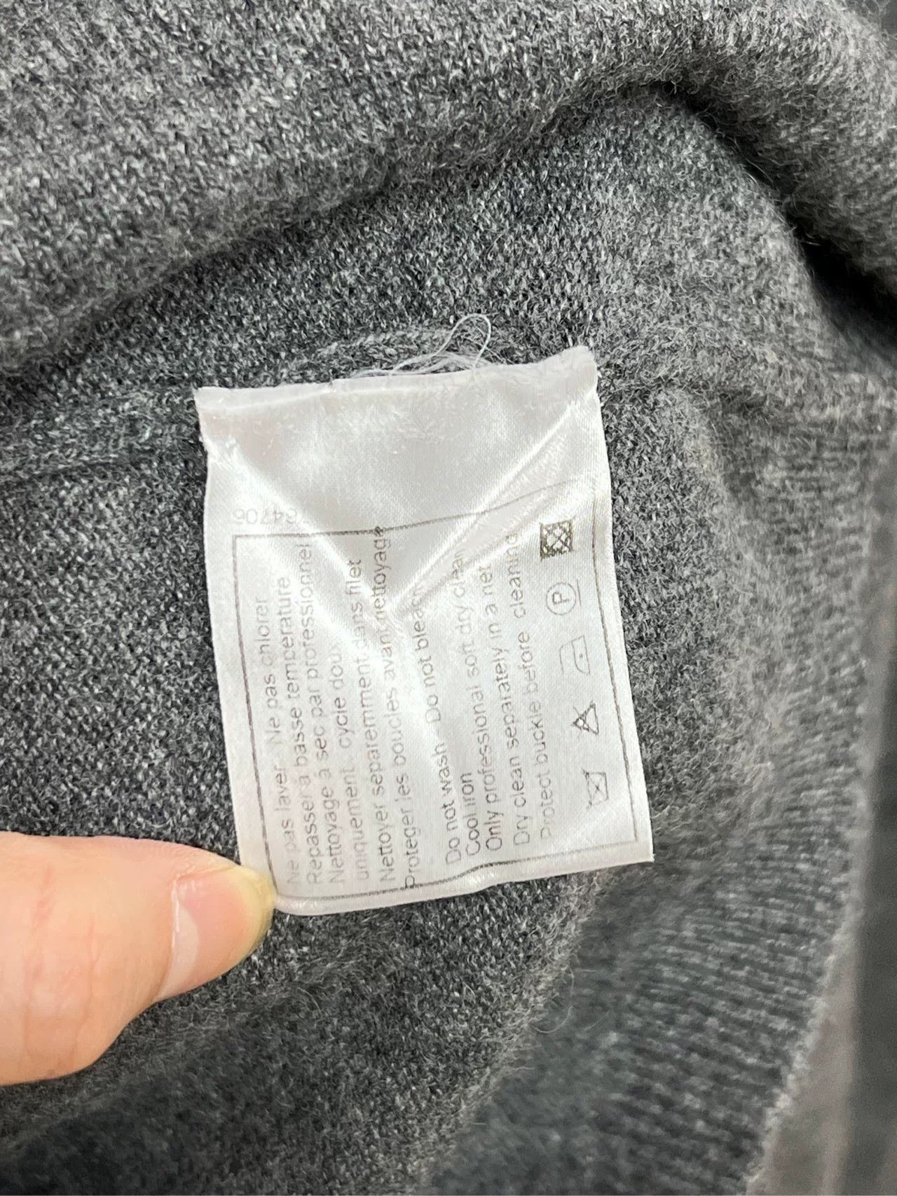 Chanel short sleeve gray Chanel sweater Size M / US 6-8 / IT 42-44 - 5 Thumbnail