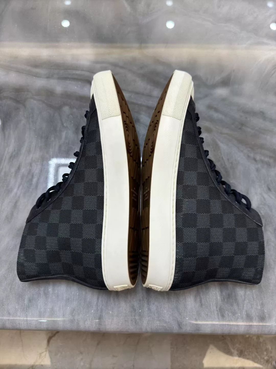Louis Vuitton louis vuitton rainbow logo high-top sneakers Size US 8.5 / EU 41-42 - 5 Thumbnail