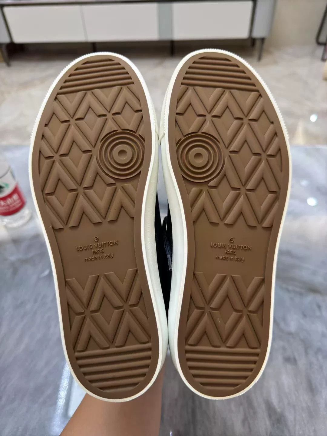 Louis Vuitton louis vuitton rainbow logo high-top sneakers Size US 8.5 / EU 41-42 - 7 Thumbnail