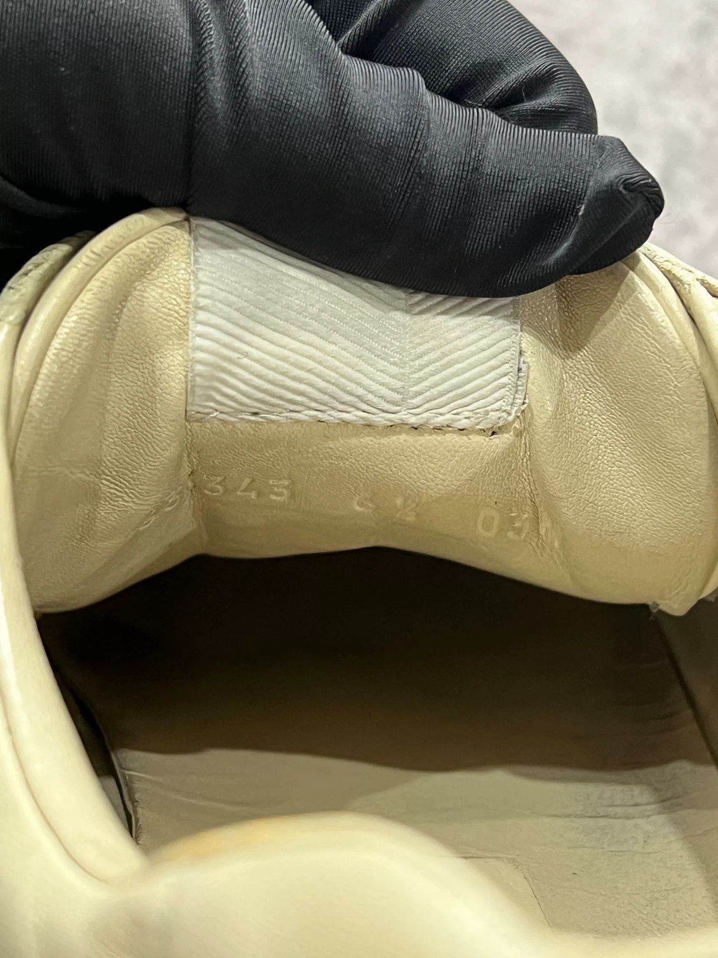 Gucci gucci dad shoes in light beige color Size US 6.5 / EU 39-40 - 7 Thumbnail