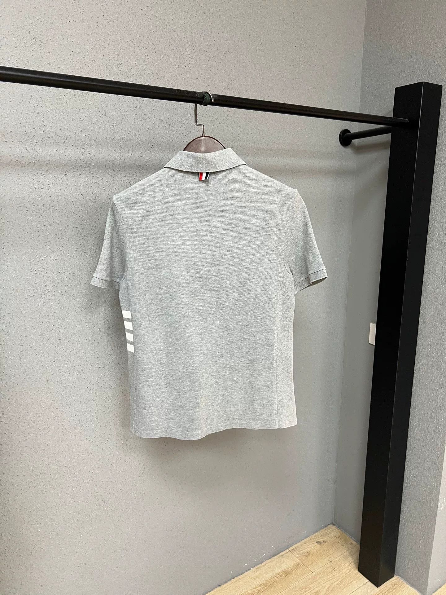 Thom Browne thom browne gray striped short sleeve shirt Size US XS / EU 42 / 0 - 2 Thumbnail