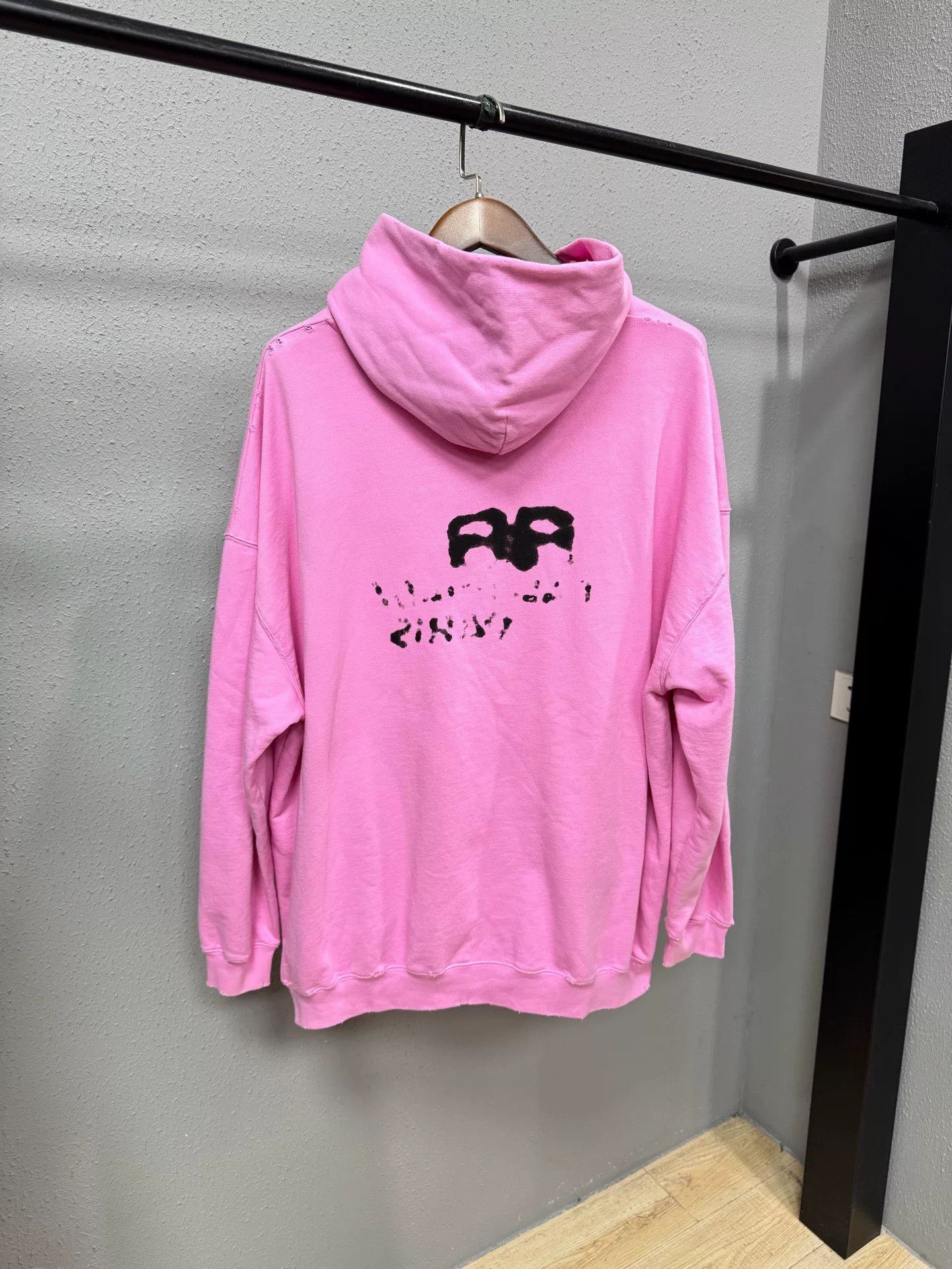 Balenciaga balenciaga pink splash logo hoodie Size S / US 4 / IT 40 - 2 Thumbnail