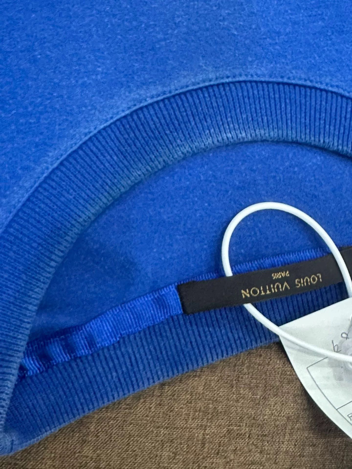 Louis Vuitton lv logo blue sweatshirt for casual wear Size US M / EU 48-50 / 2 - 7 Thumbnail