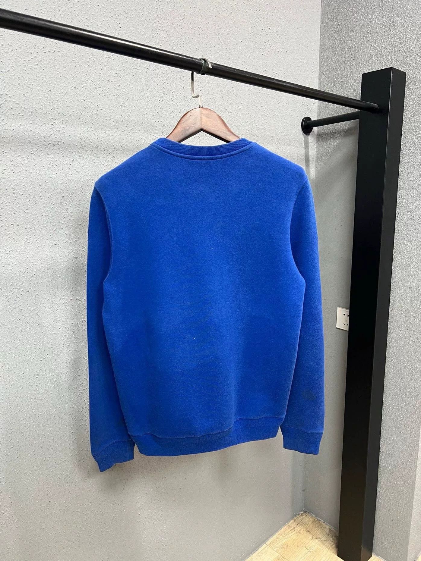 Louis Vuitton lv logo blue sweatshirt for casual wear Size US M / EU 48-50 / 2 - 2 Thumbnail