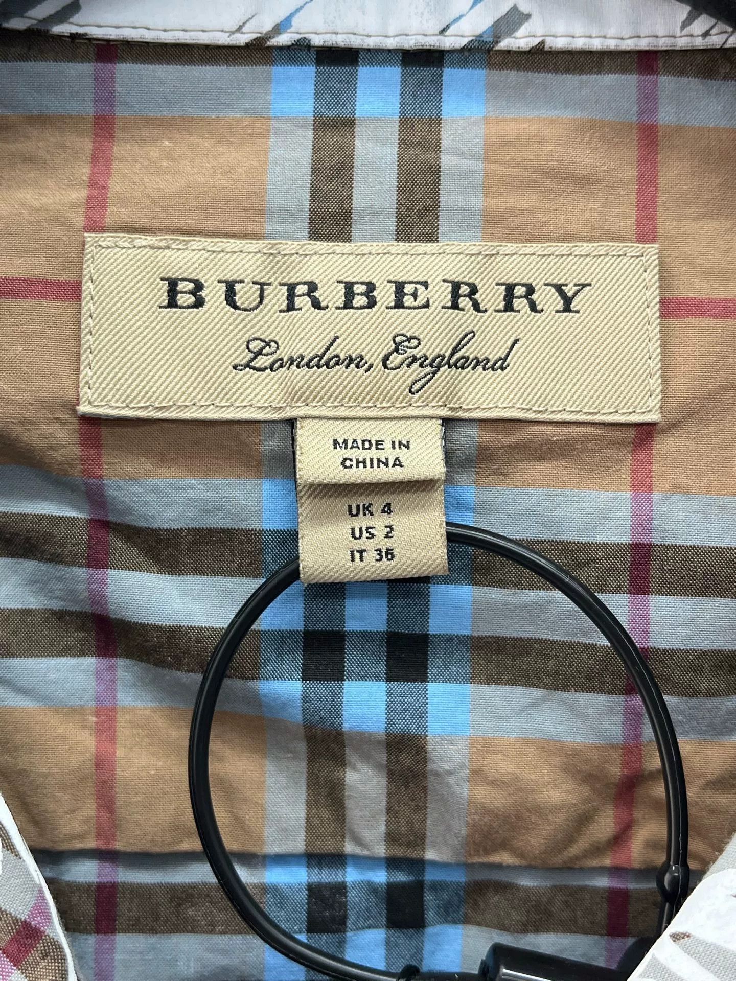 Burberry burberry graffiti short sleeve shirt uk4 Size US XS / EU 42 / 0 - 7 Thumbnail