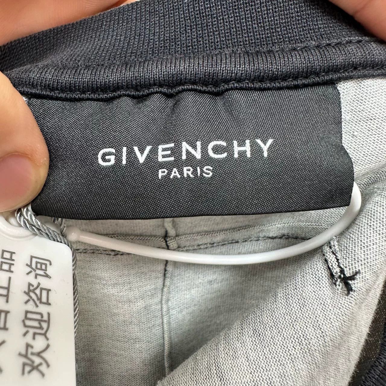 Givenchy givenchy graffiti dog short sleeve t-shirt Size US S / EU 44-46 / 1 - 4 Thumbnail