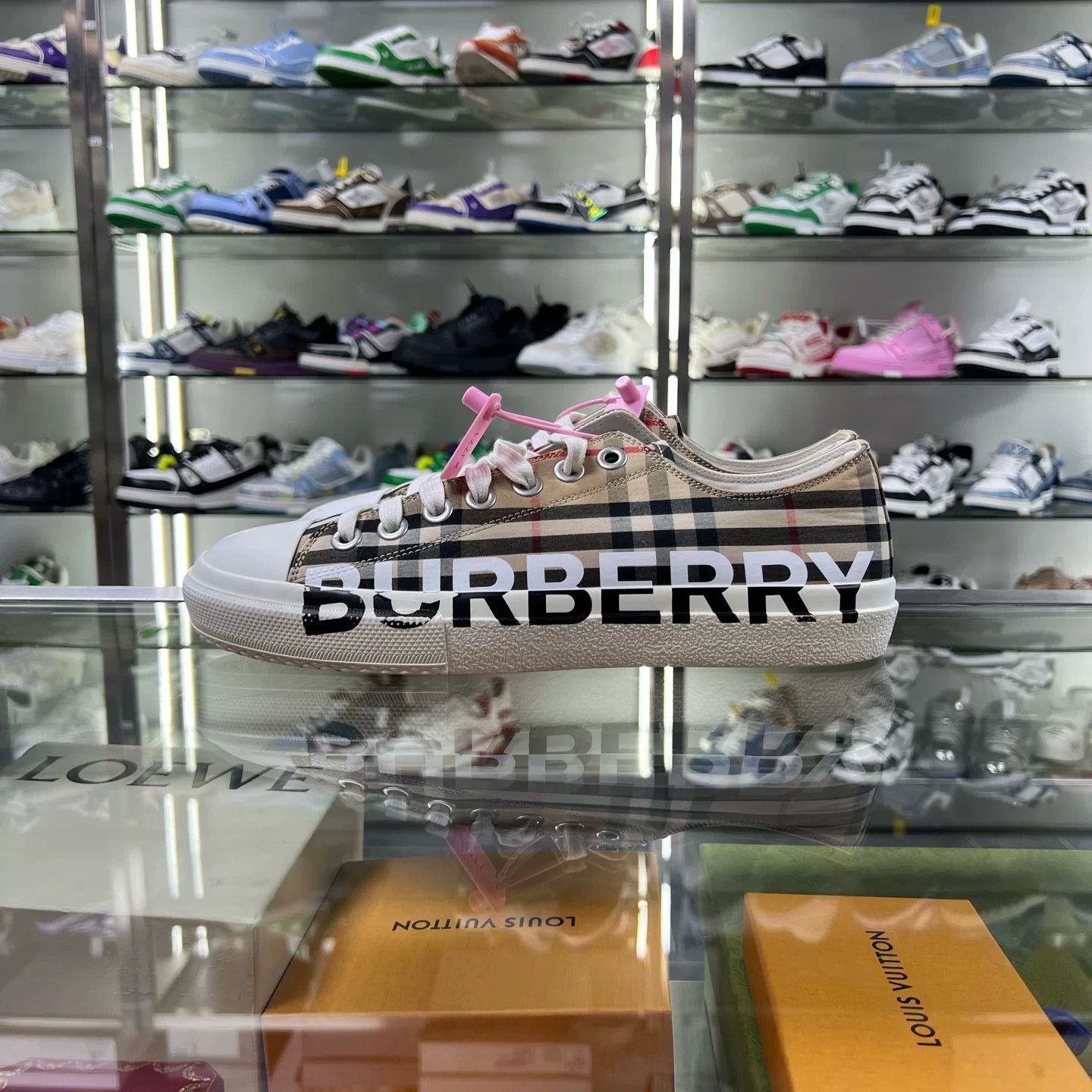 Burberry burberry logo printed canvas sneakers size 41 Size US 8 / EU 41 - 2 Thumbnail