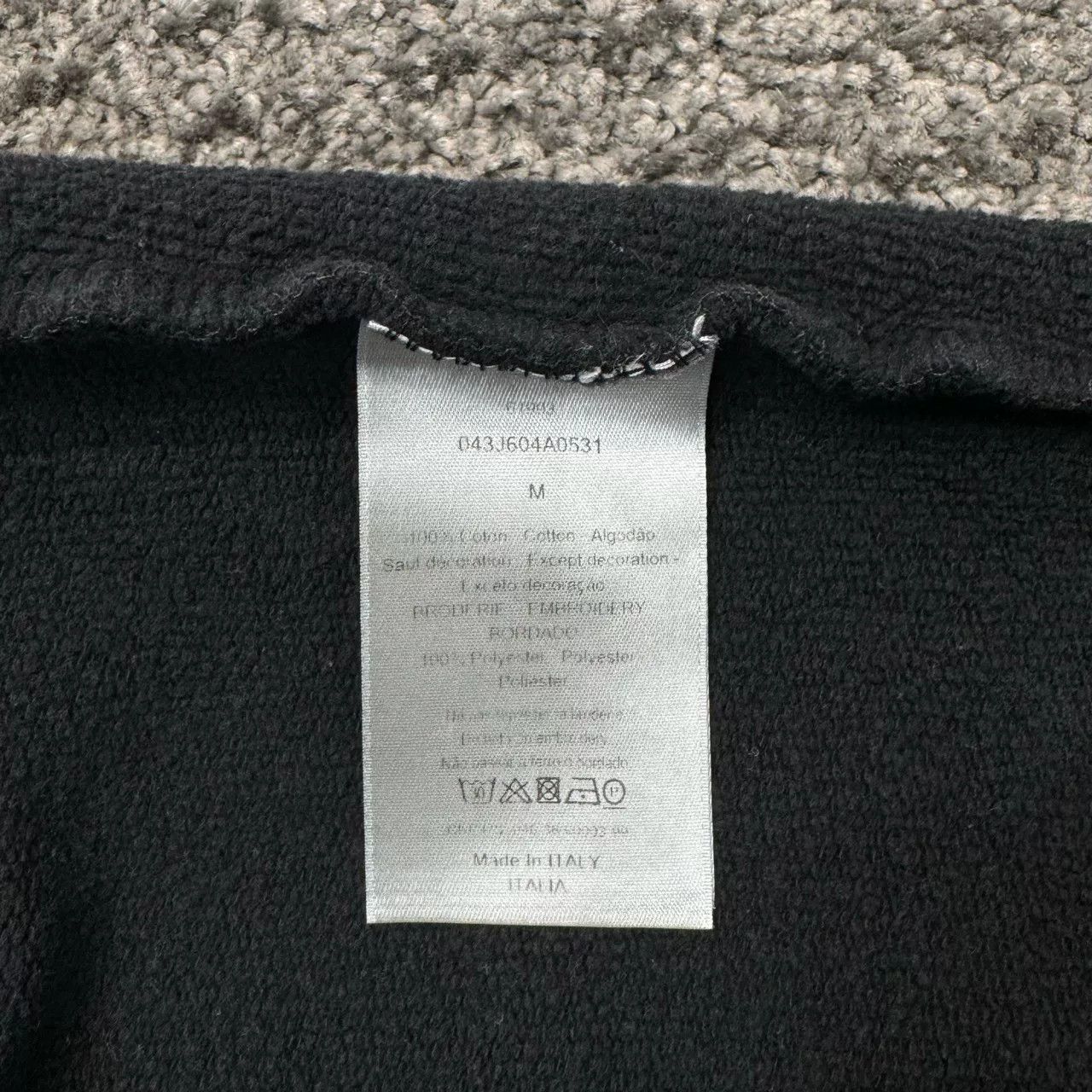 Dior dior embroidered sweatshirt with pin detail Size US M / EU 48-50 / 2 - 5 Thumbnail