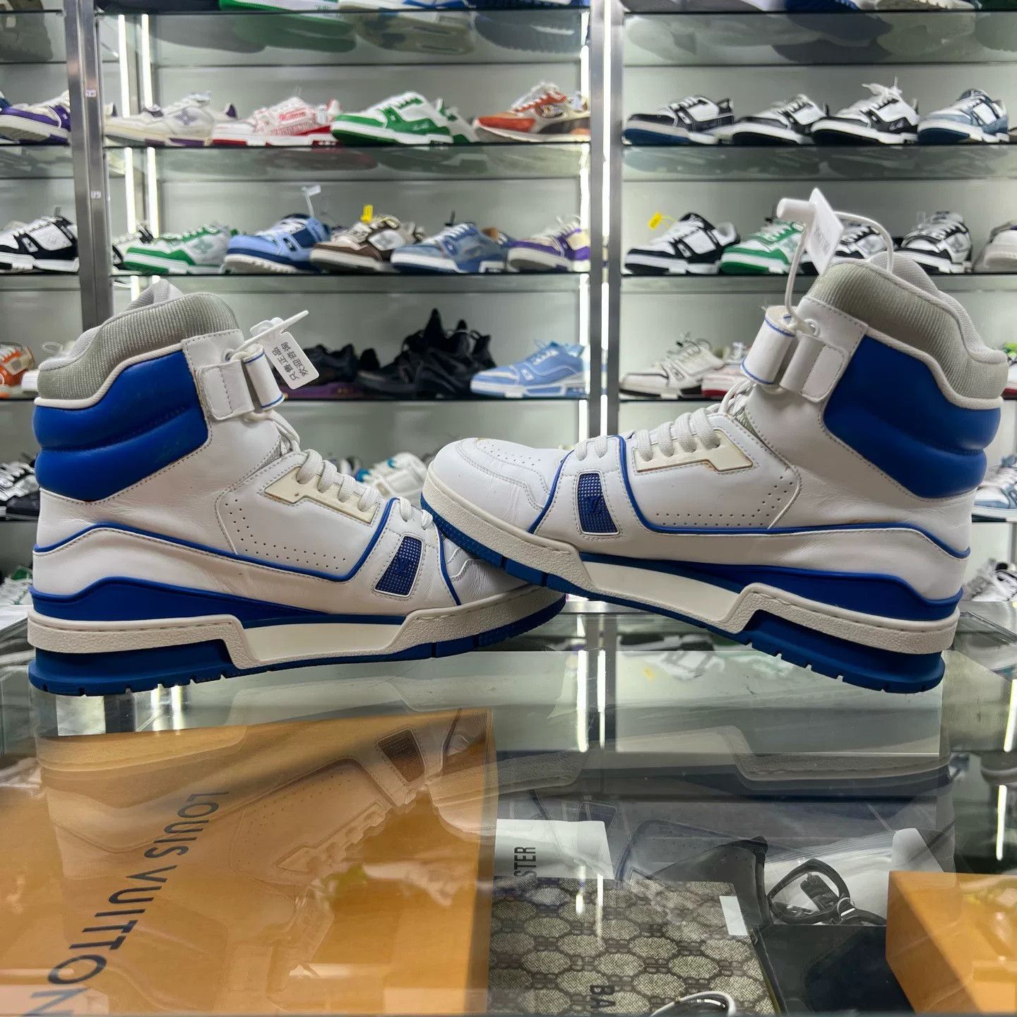 Louis Vuitton lv trainer high top white blue sneakers Size US 8 / EU 41 - 4 Thumbnail