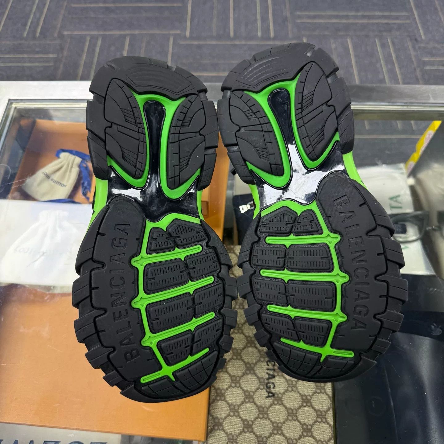 Balenciaga balenciaga track sandals in black and green Size US 7 / EU 40 - 6 Thumbnail