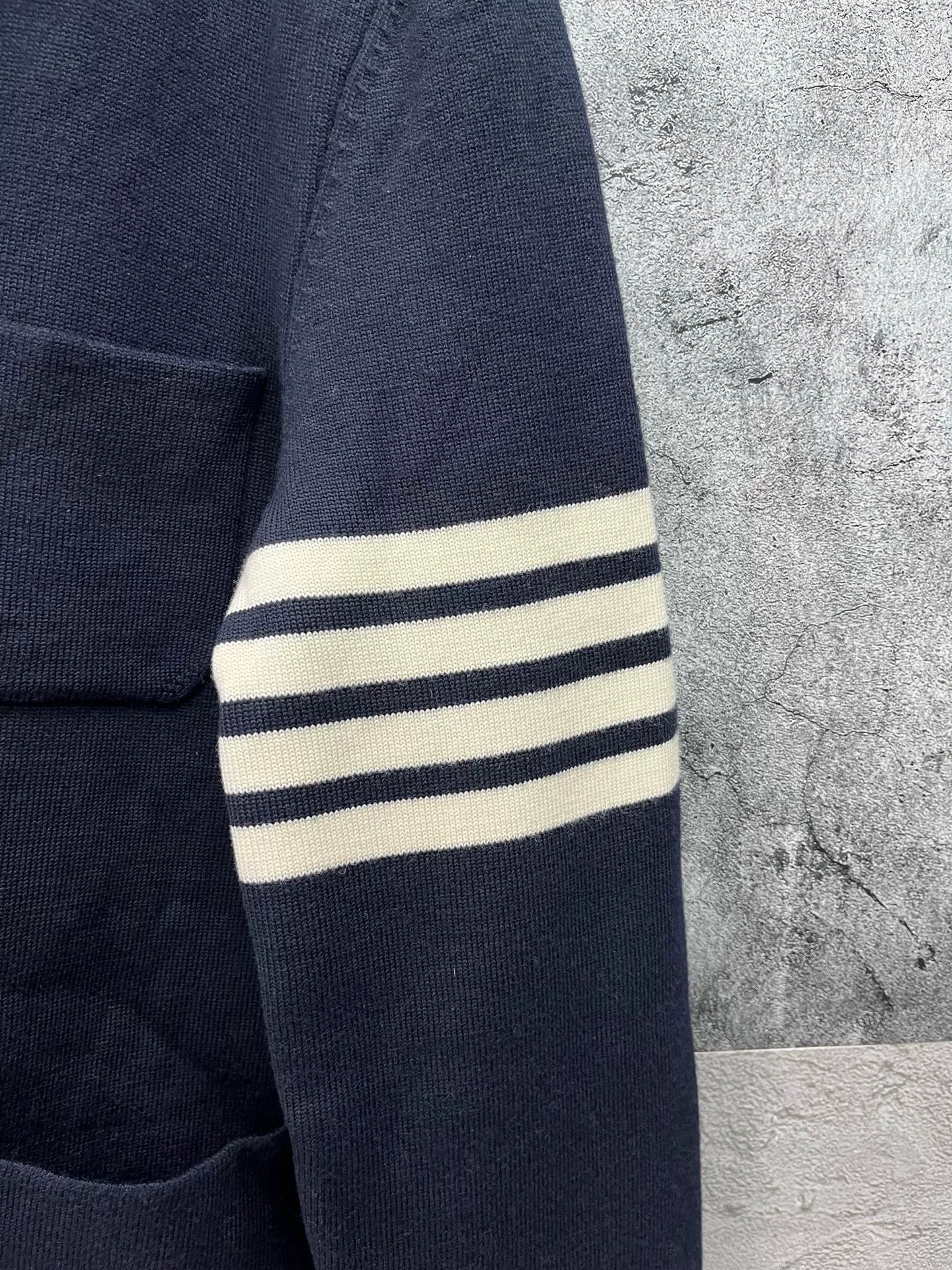 Thom Browne thom browne navy wool knit jacket Size US L / EU 52-54 / 3 - 4 Thumbnail