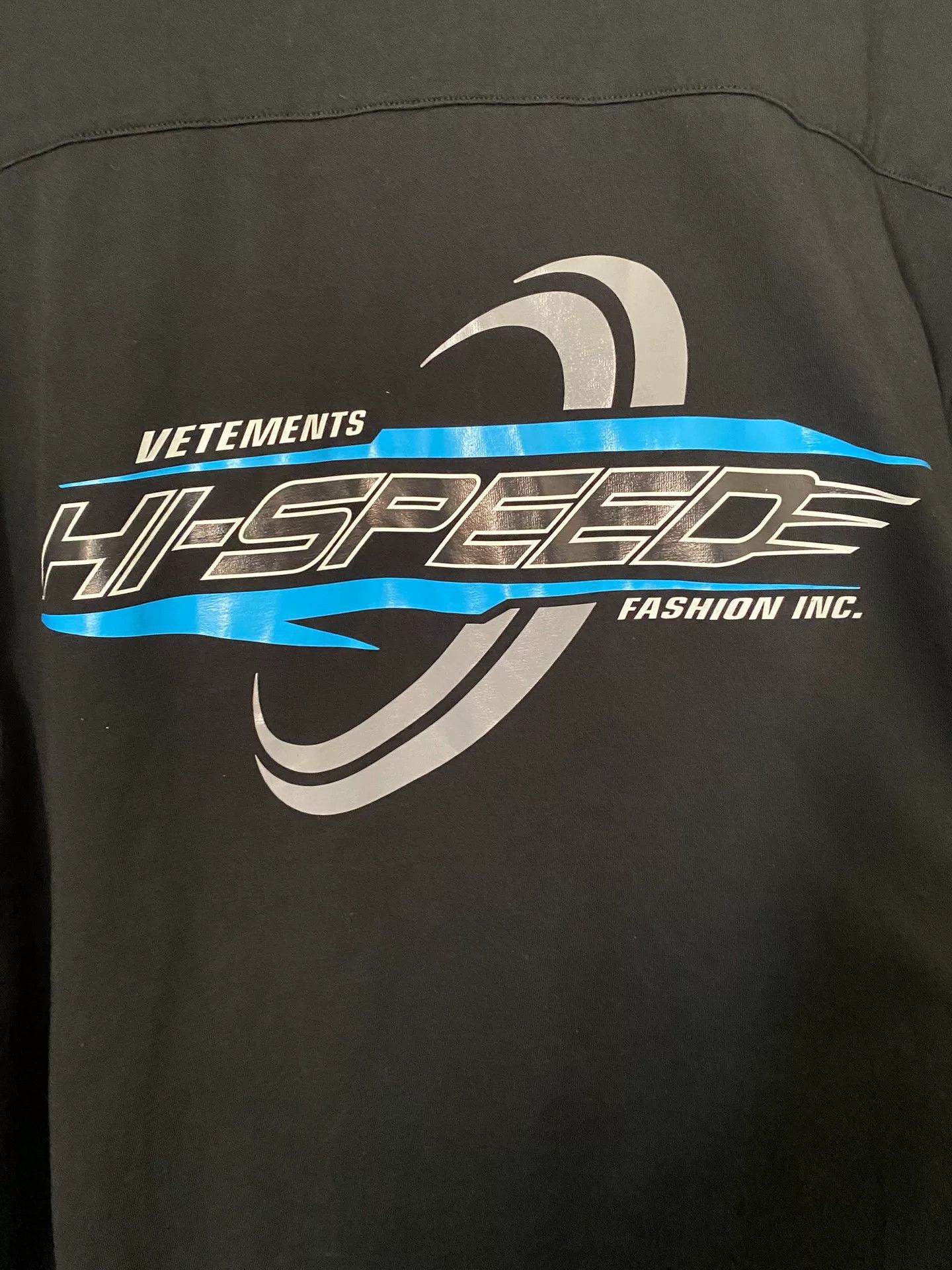 Vetements Vetements Logo Racing Shirt in Black Size US S / EU 44-46 / 1 - 4 Thumbnail