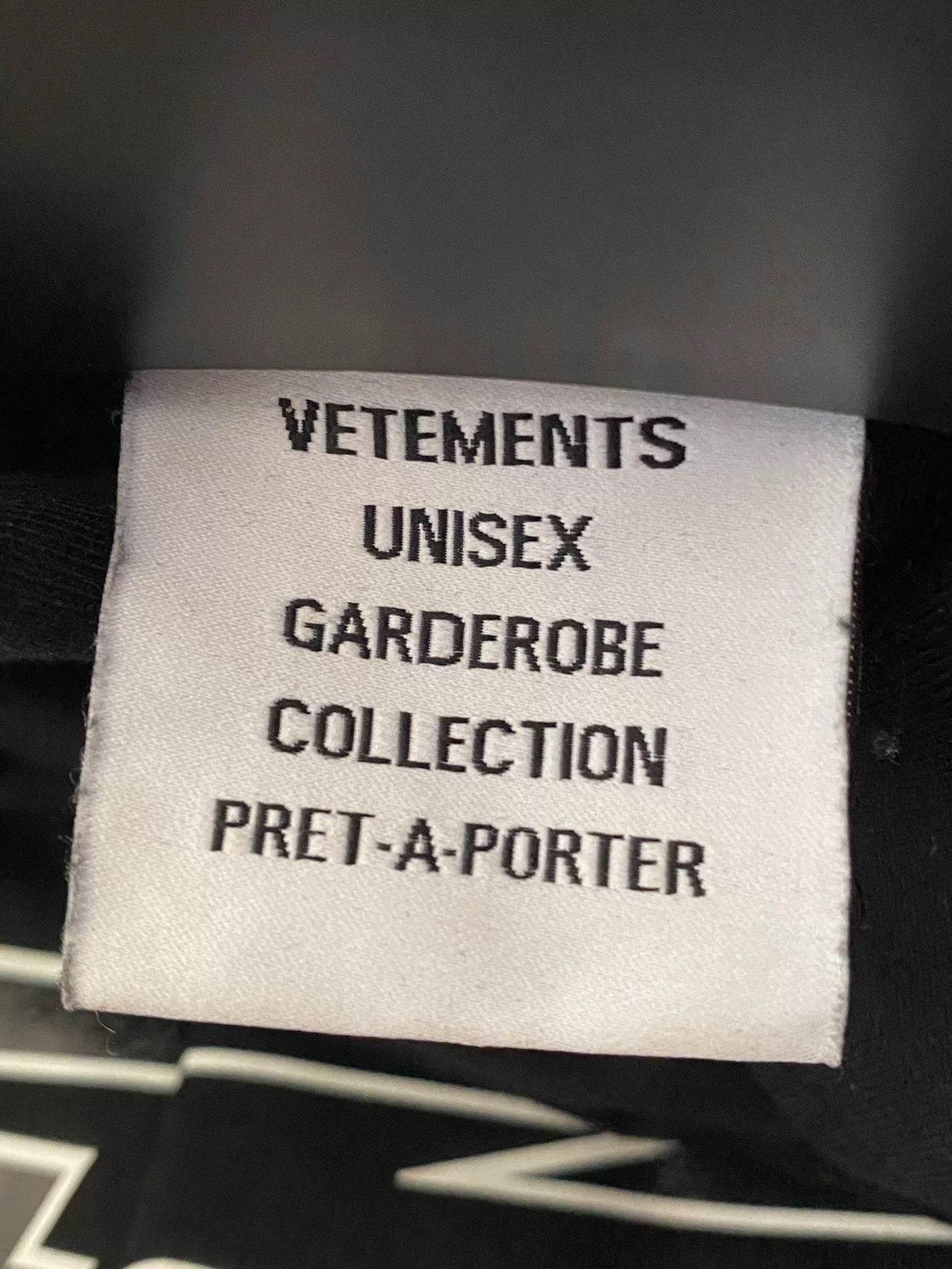 Vetements Vetements Logo Racing Shirt in Black Size US S / EU 44-46 / 1 - 5 Thumbnail