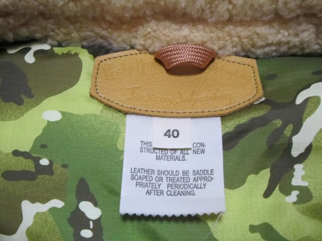 Rocky Mountain Featherbed rocky mountain down vest with collar Size US L / EU 52-54 / 3 - 5 Thumbnail