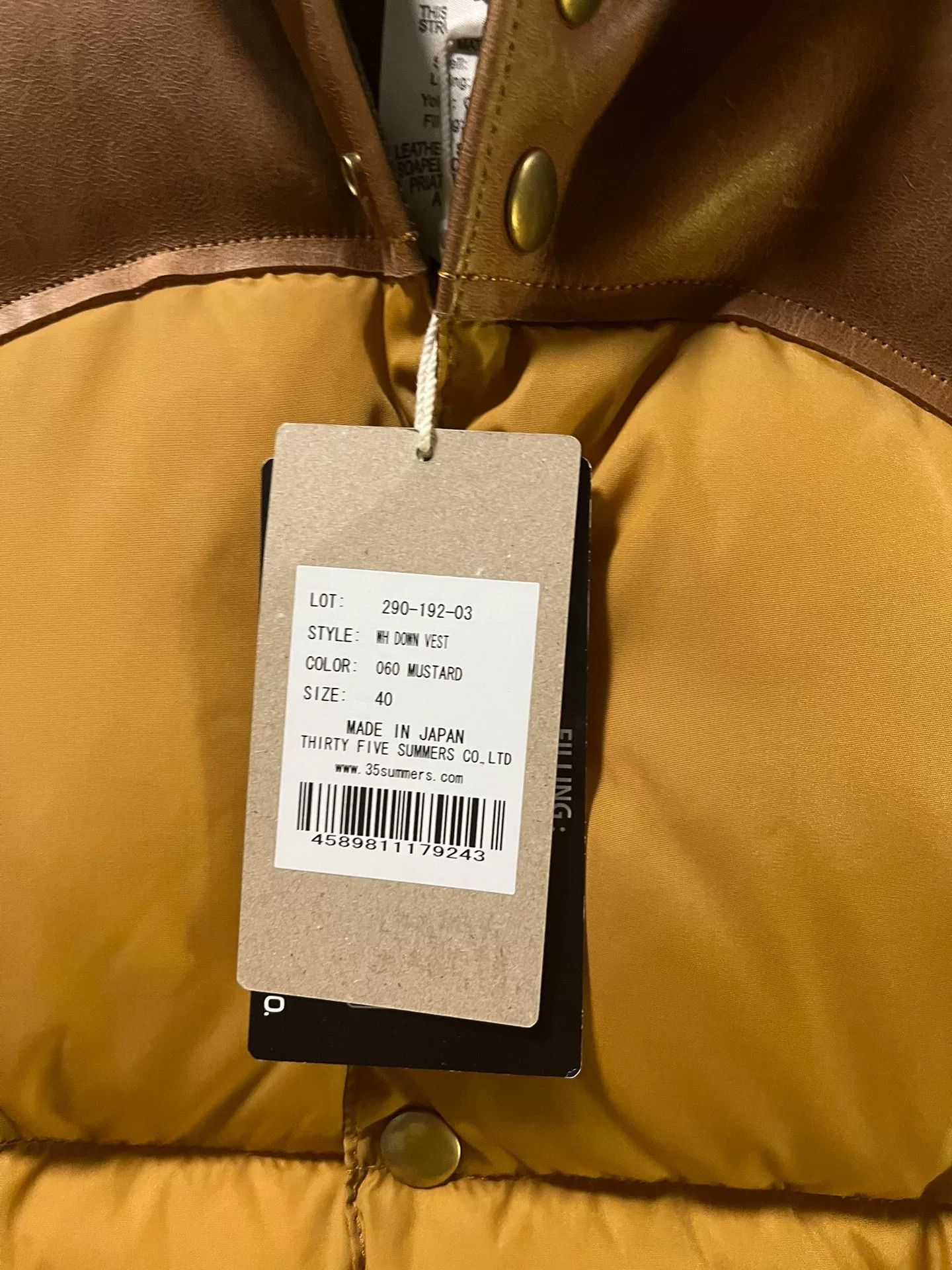 Rocky Mountain Featherbed rocky mountain puffer vest size 40 Size US M / EU 48-50 / 2 - 4 Thumbnail