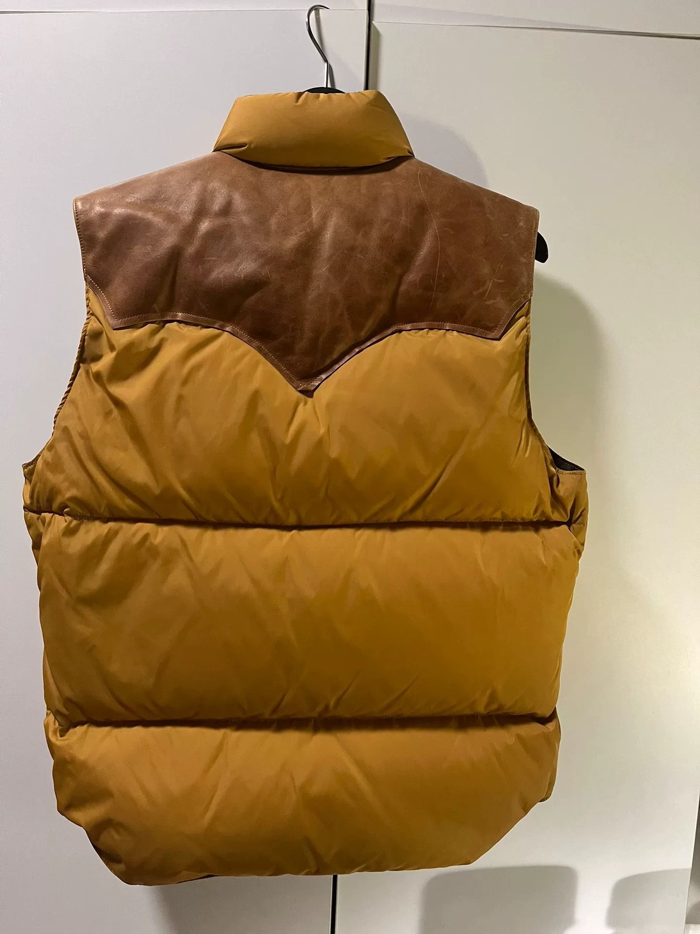 Rocky Mountain Featherbed rocky mountain puffer vest size 40 Size US M / EU 48-50 / 2 - 2 Thumbnail