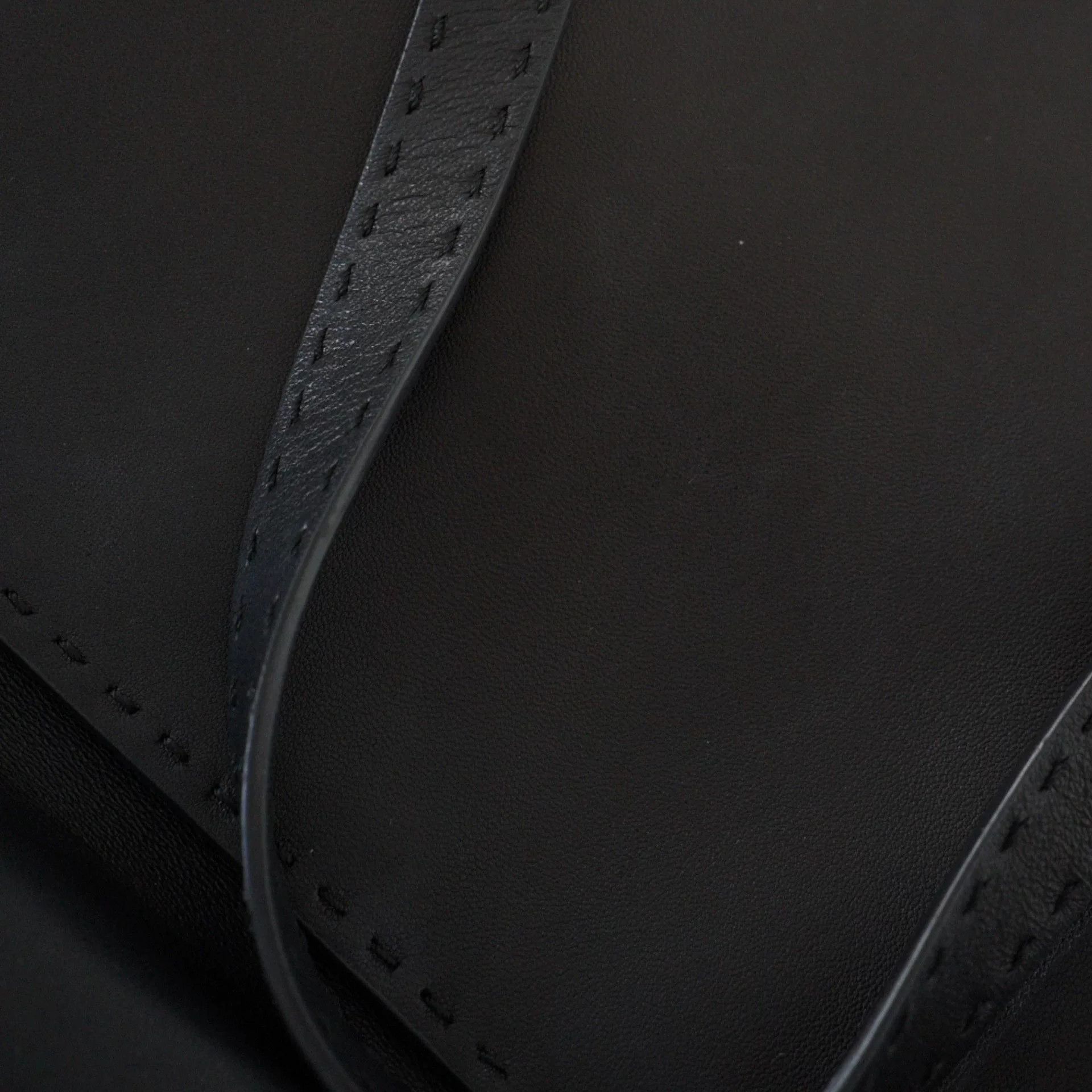 The Row The Row Nuance Leather Shoulder Bag Size ONE SIZE - 4 Thumbnail