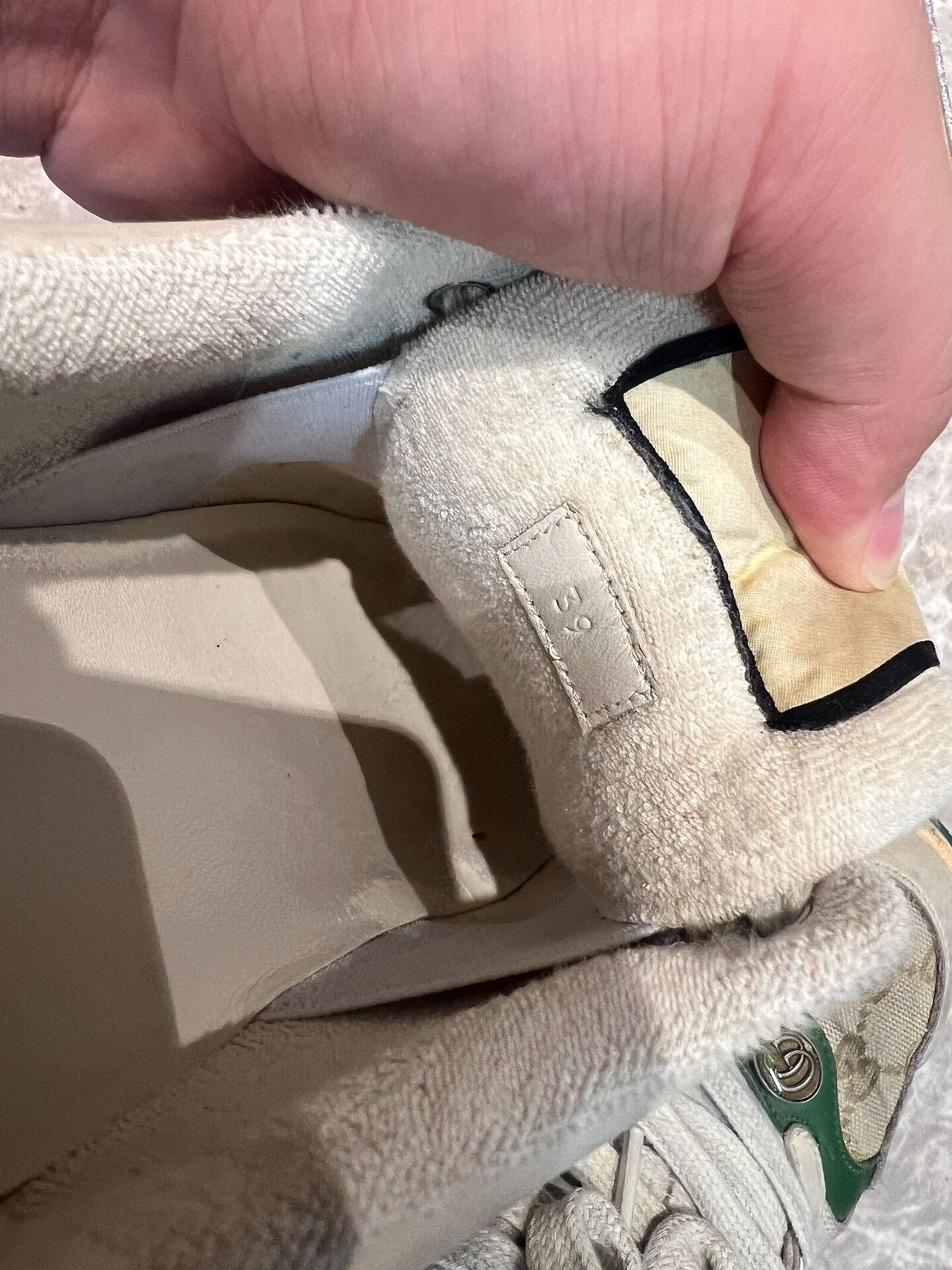 Gucci gucci dirty sneakers size 39 to 40.5 Size US 8.5 / EU 41-42 - 6 Thumbnail