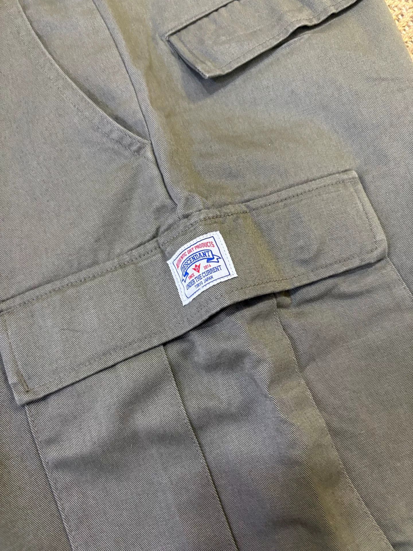 Descendant Descendant DWU Cargo Shorts in Excellent Condition Size US 31 - 7 Thumbnail