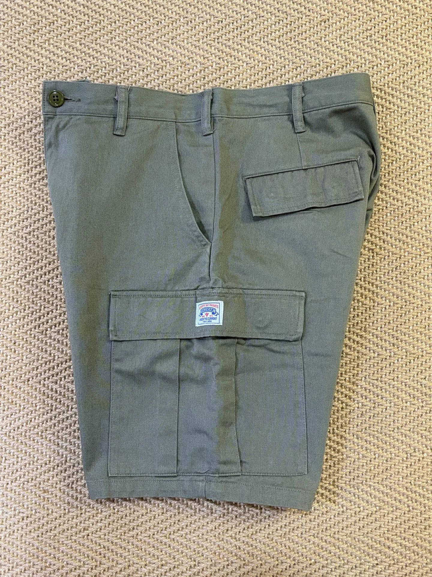 Descendant Descendant DWU Cargo Shorts in Excellent Condition Size US 31 - 3 Thumbnail