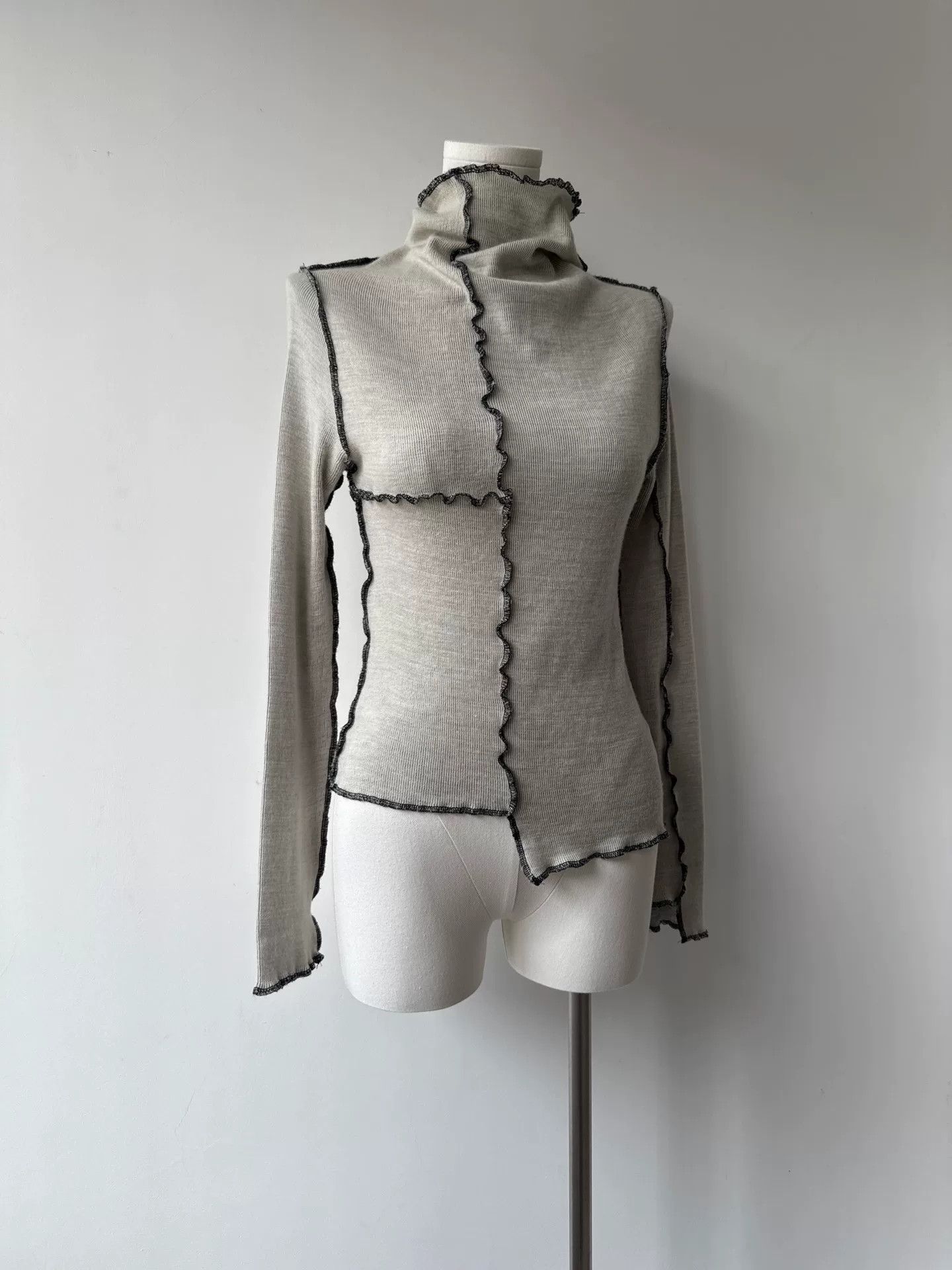 Y's unique wool turtleneck with asymmetrical stitching Size S / US 4 / IT 40 - 4 Thumbnail