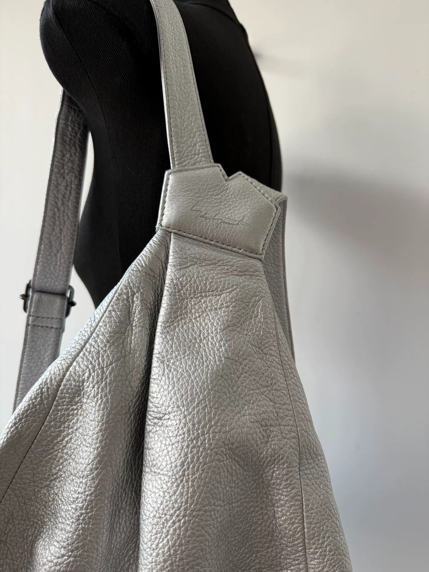 Yohji Yamamoto Yohji Yamamoto Silver Leather Backpack Size ONE SIZE - 6 Thumbnail