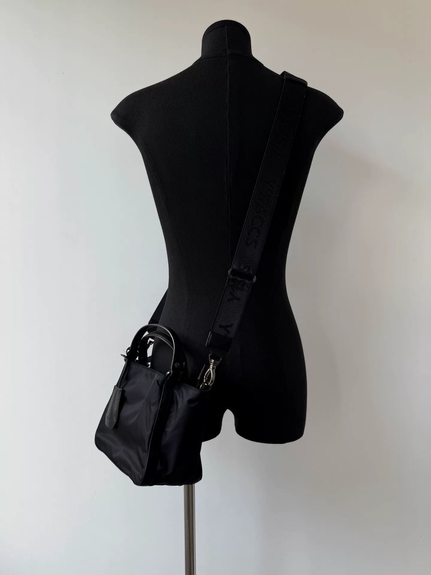 Yohji Yamamoto Yohji Yamamoto Waterproof Shoulder Bag Size ONE SIZE - 2 Thumbnail