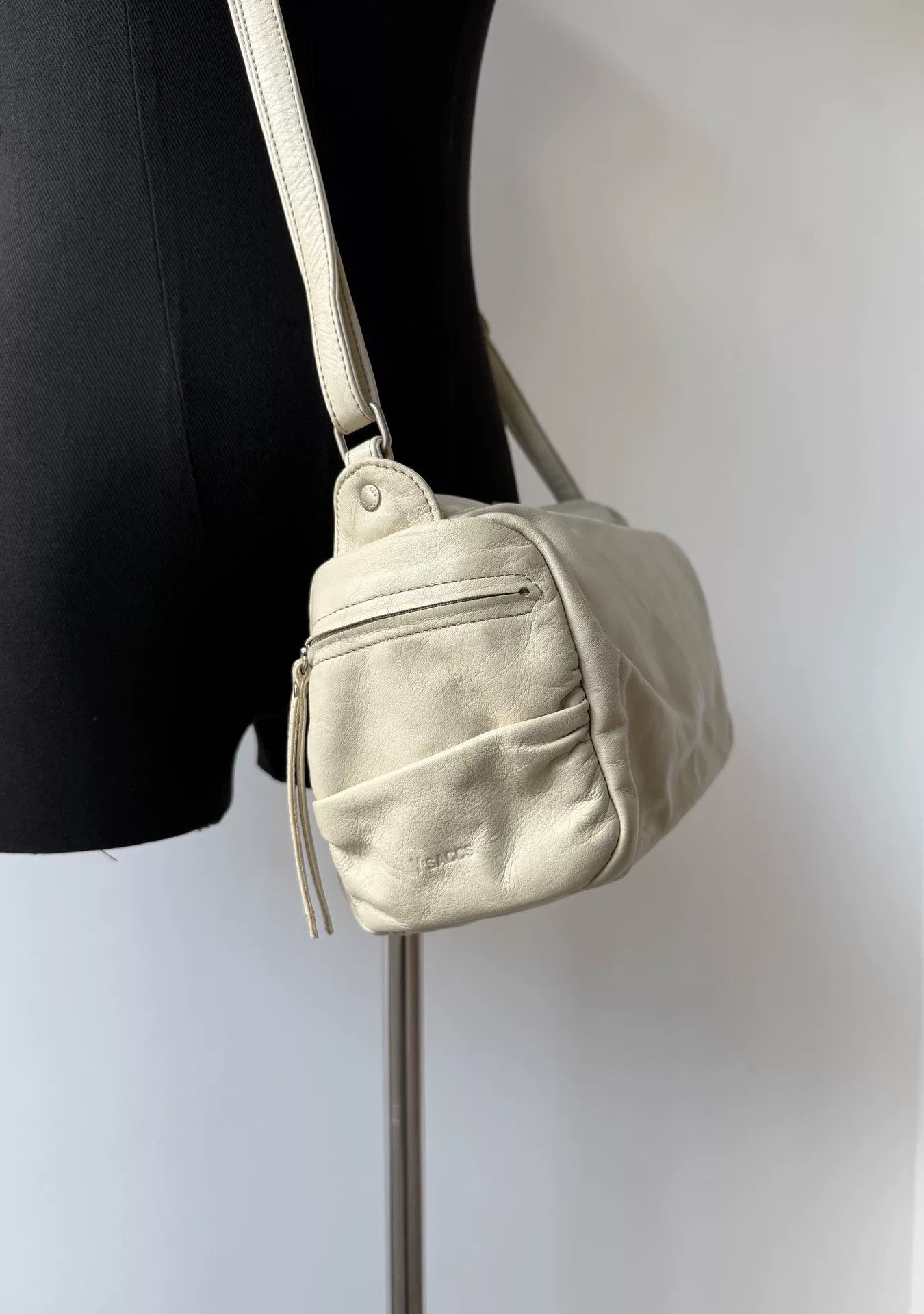 Yohji Yamamoto minimalist ivory crossbody bag by yohji yamamoto Size ONE SIZE - 6 Thumbnail