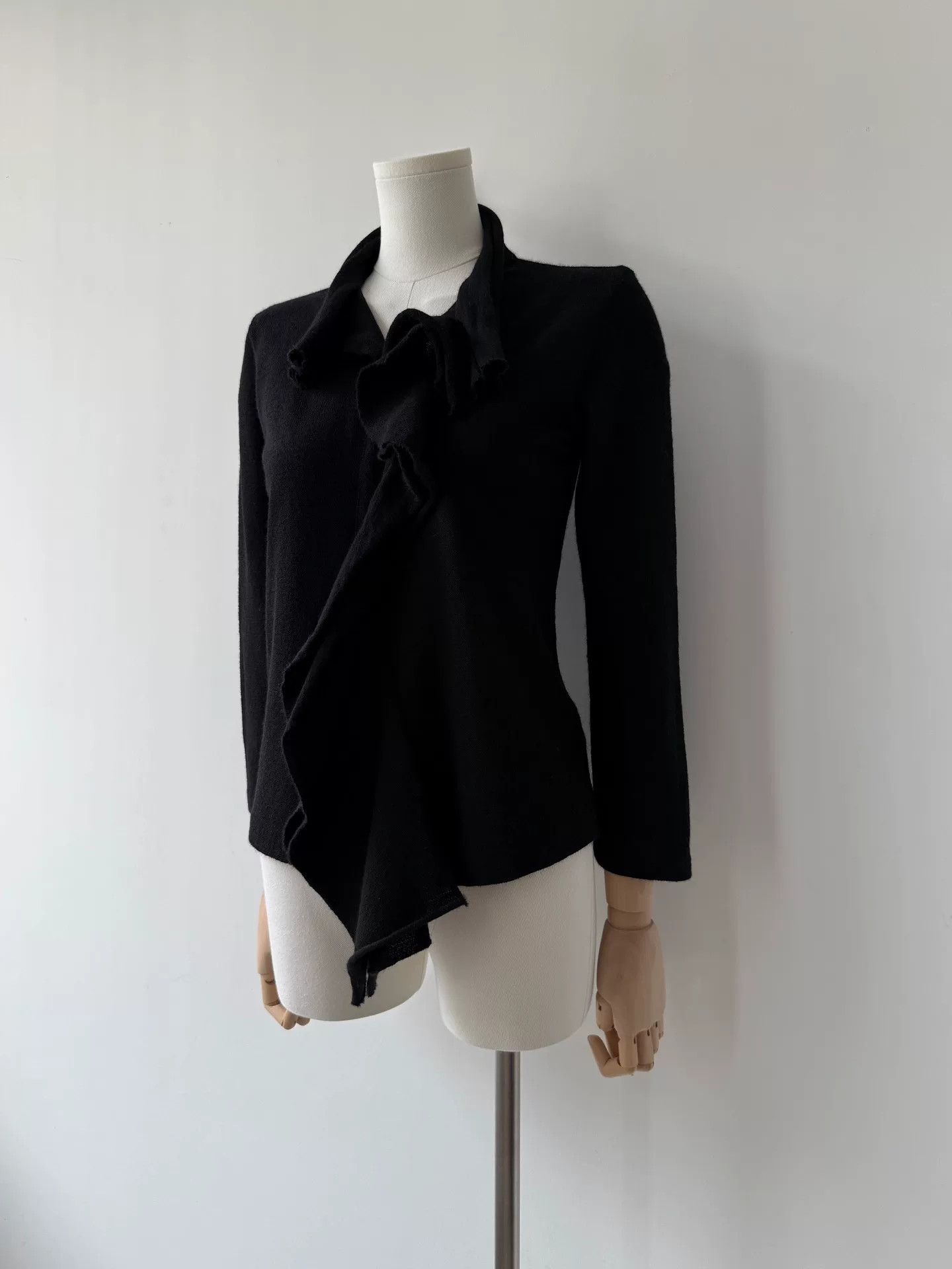 Yohji Yamamoto black wool oversized ruffled coat Size M / US 6-8 / IT 42-44 - 3 Thumbnail