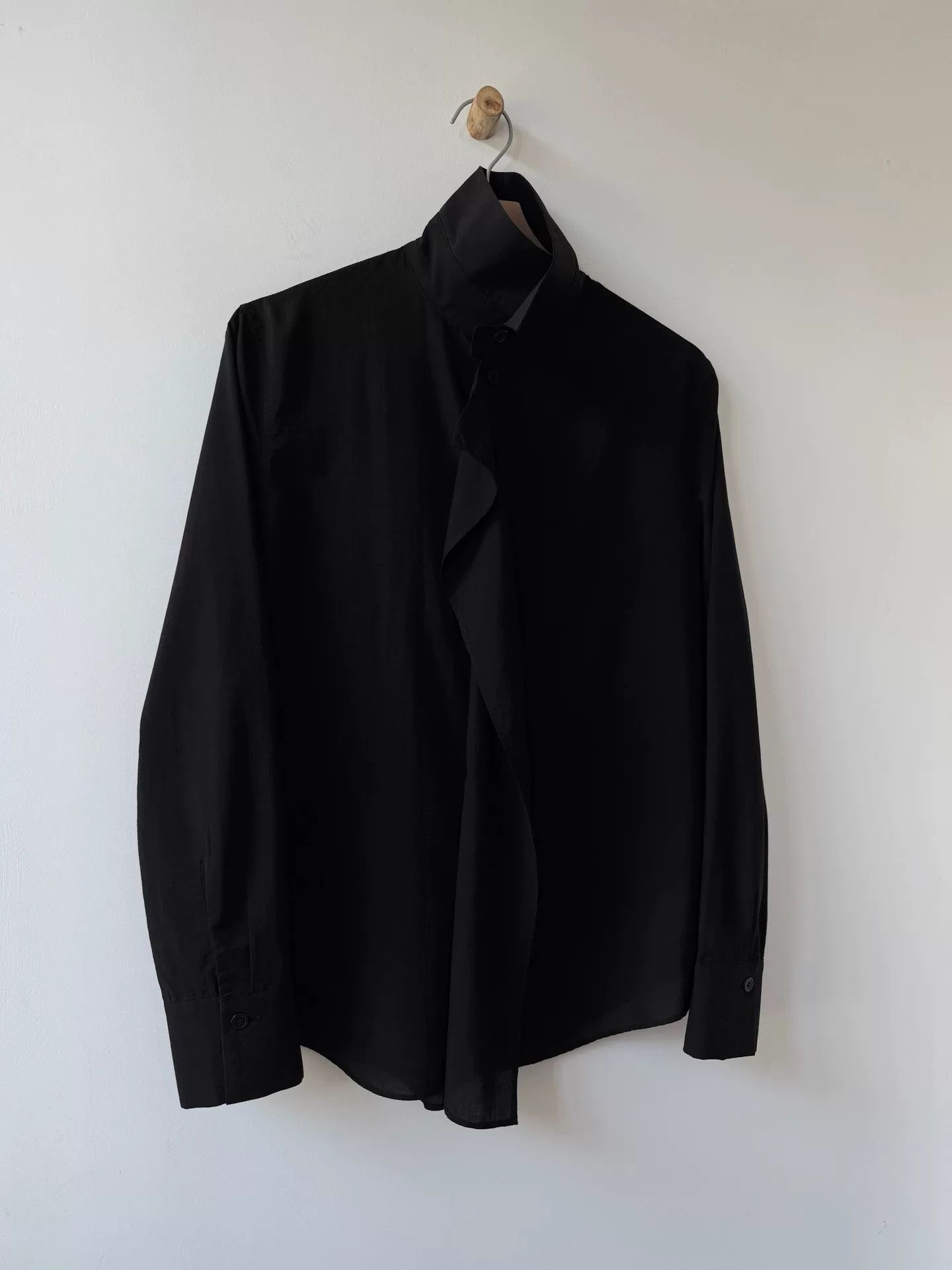 Yohji Yamamoto minimalist black shirt with unique collar Size US M / EU 48-50 / 2 - 4 Thumbnail