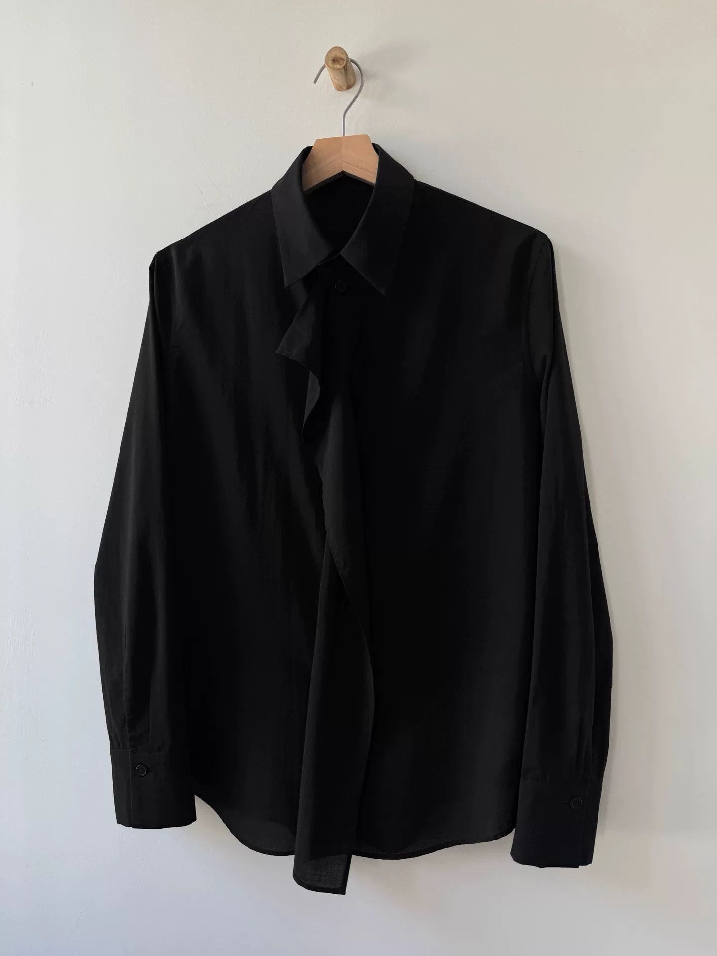 Yohji Yamamoto minimalist black shirt with unique collar Size US M / EU 48-50 / 2 - 6 Thumbnail