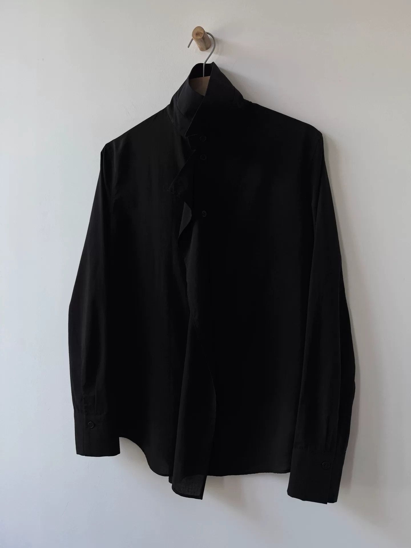 Yohji Yamamoto minimalist black shirt with unique collar Size US M / EU 48-50 / 2 - 2 Thumbnail