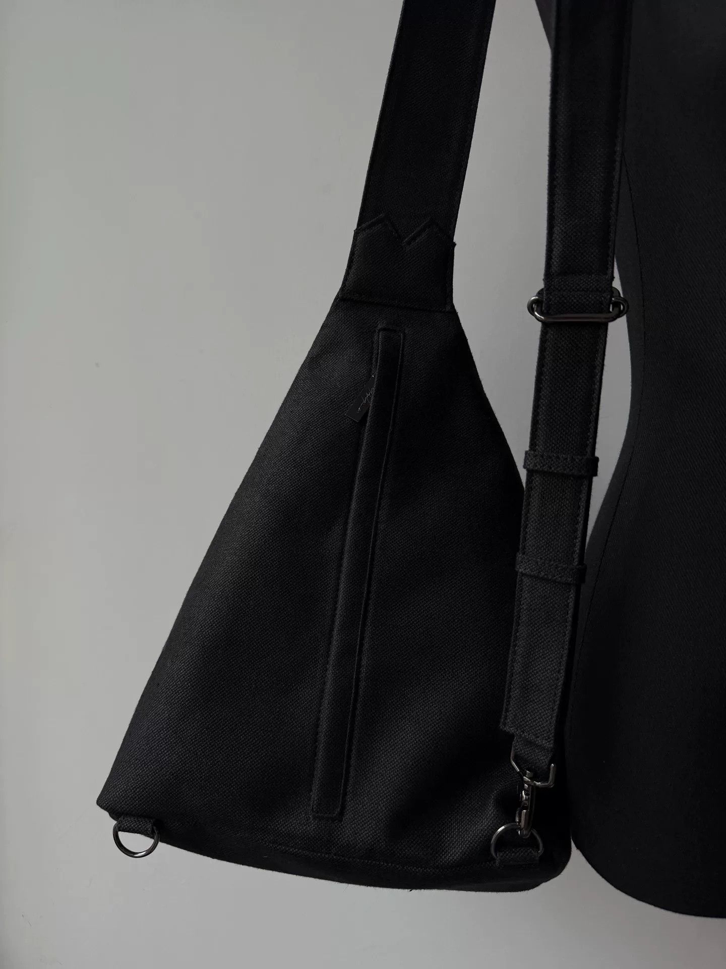 Yohji Yamamoto Yohji Yamamoto Black Linen Shoulder Bag Size ONE SIZE - 7 Thumbnail