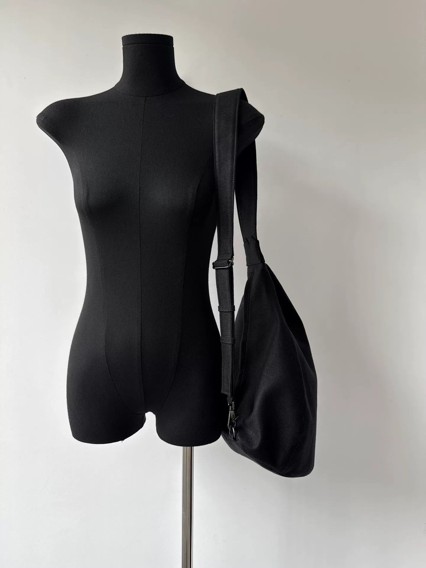 Yohji Yamamoto Yohji Yamamoto Black Linen Shoulder Bag Size ONE SIZE - 5 Thumbnail